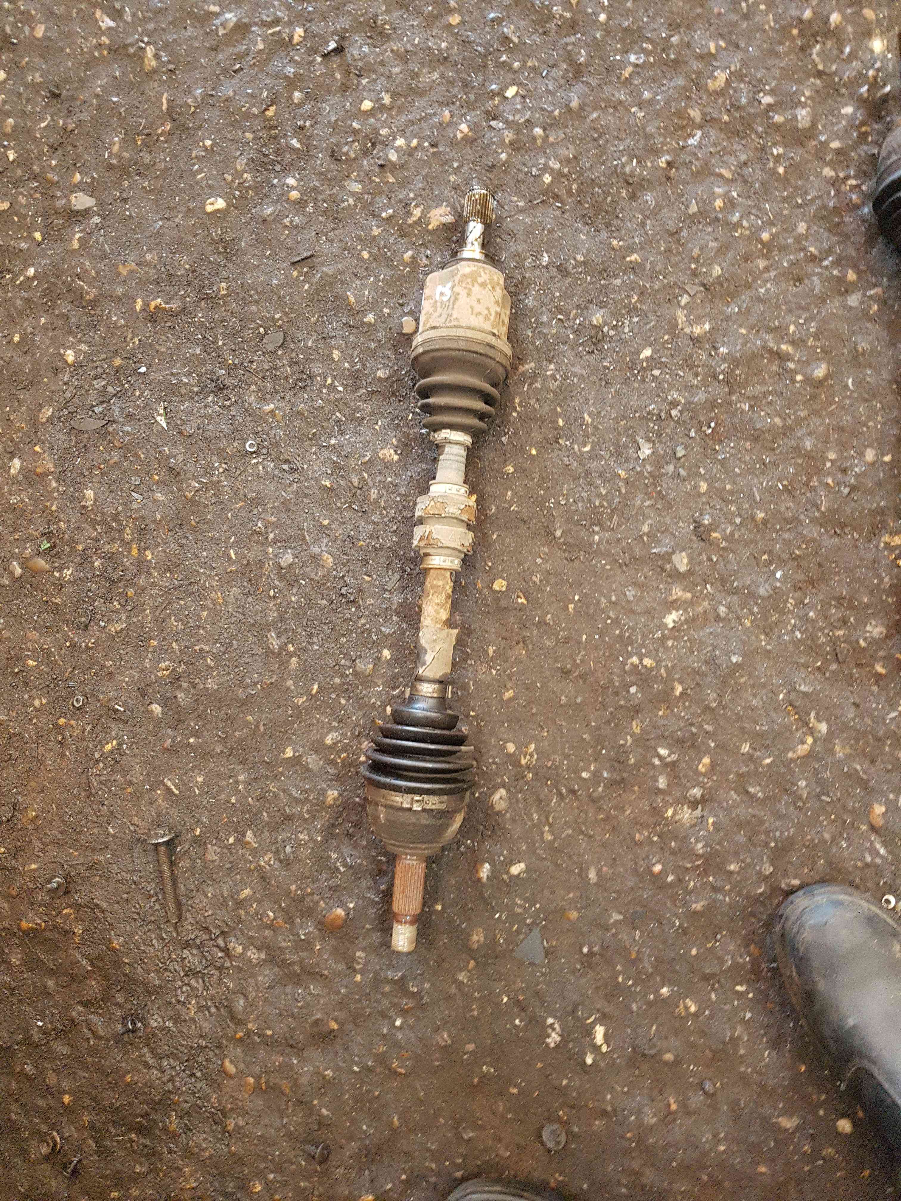 Thumb 8 Nissan Micra K12 2002-2010 1.5Dci  Passenger NSF Front Driveshaft