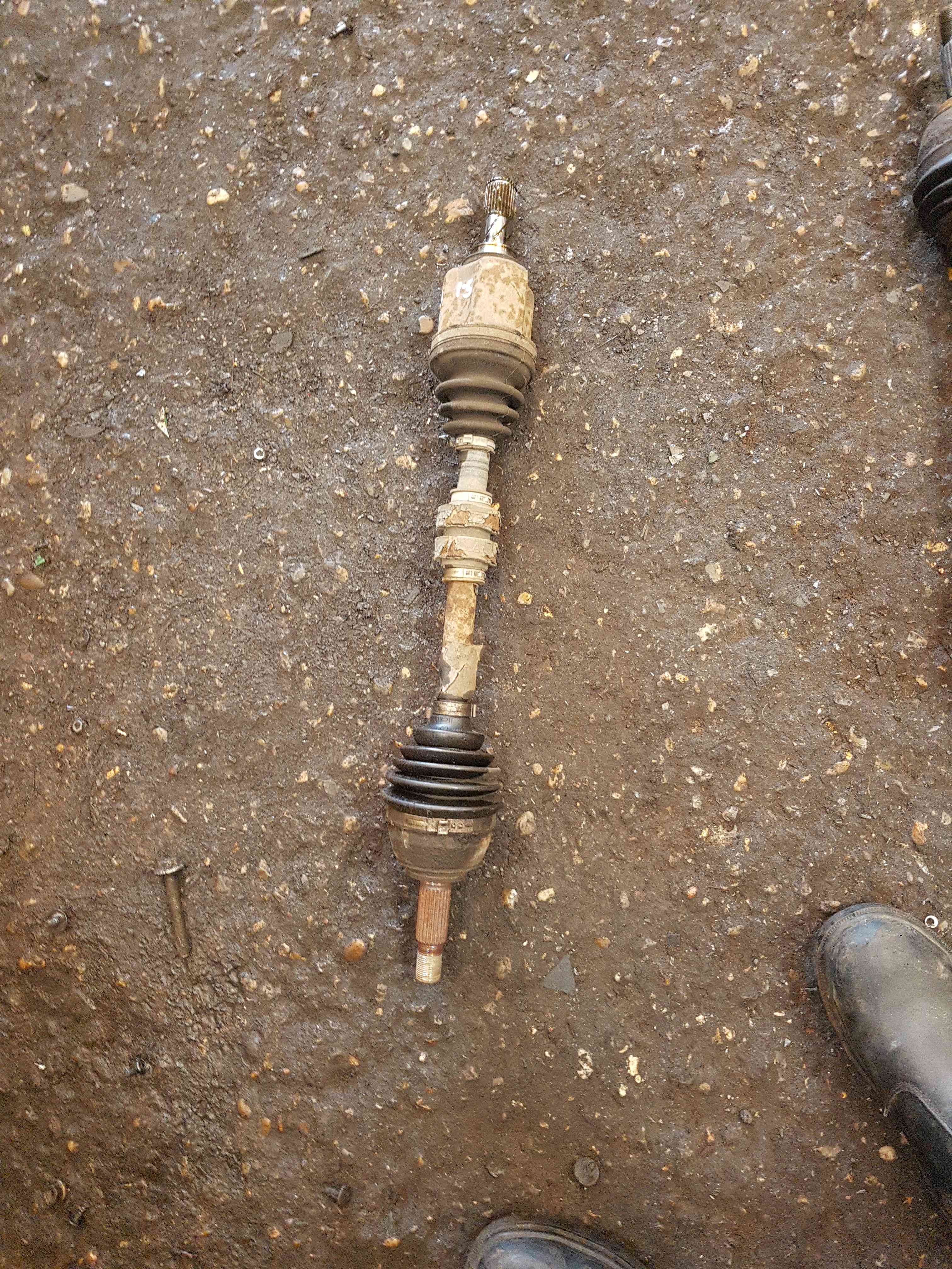 Thumb 9 Nissan Micra K12 2002-2010 1.5Dci  Passenger NSF Front Driveshaft