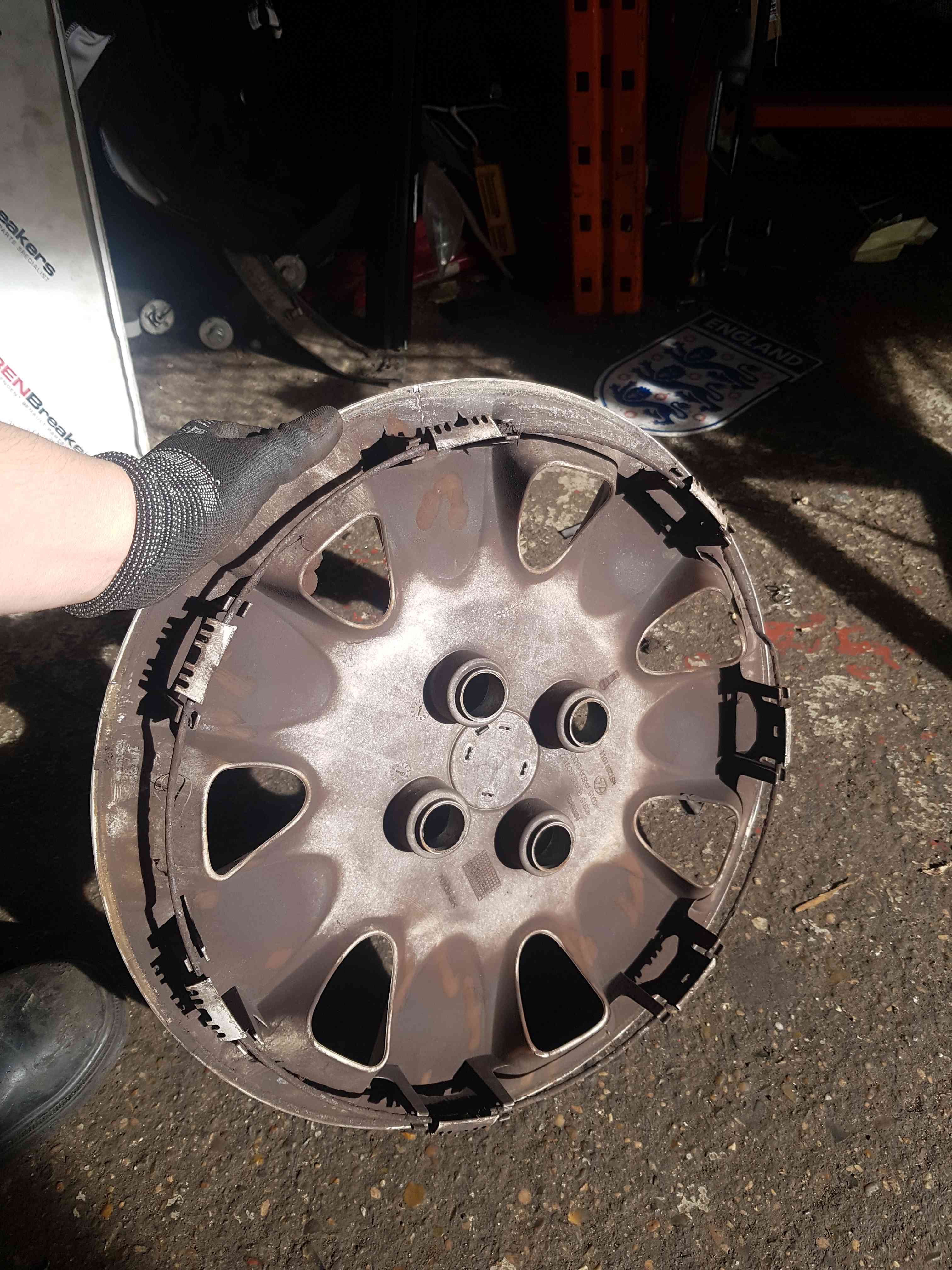 Thumb 9 Nissan Micra K12 2002-2010 15INCH Steel Wheel Centre HUB Cover 40315BC400