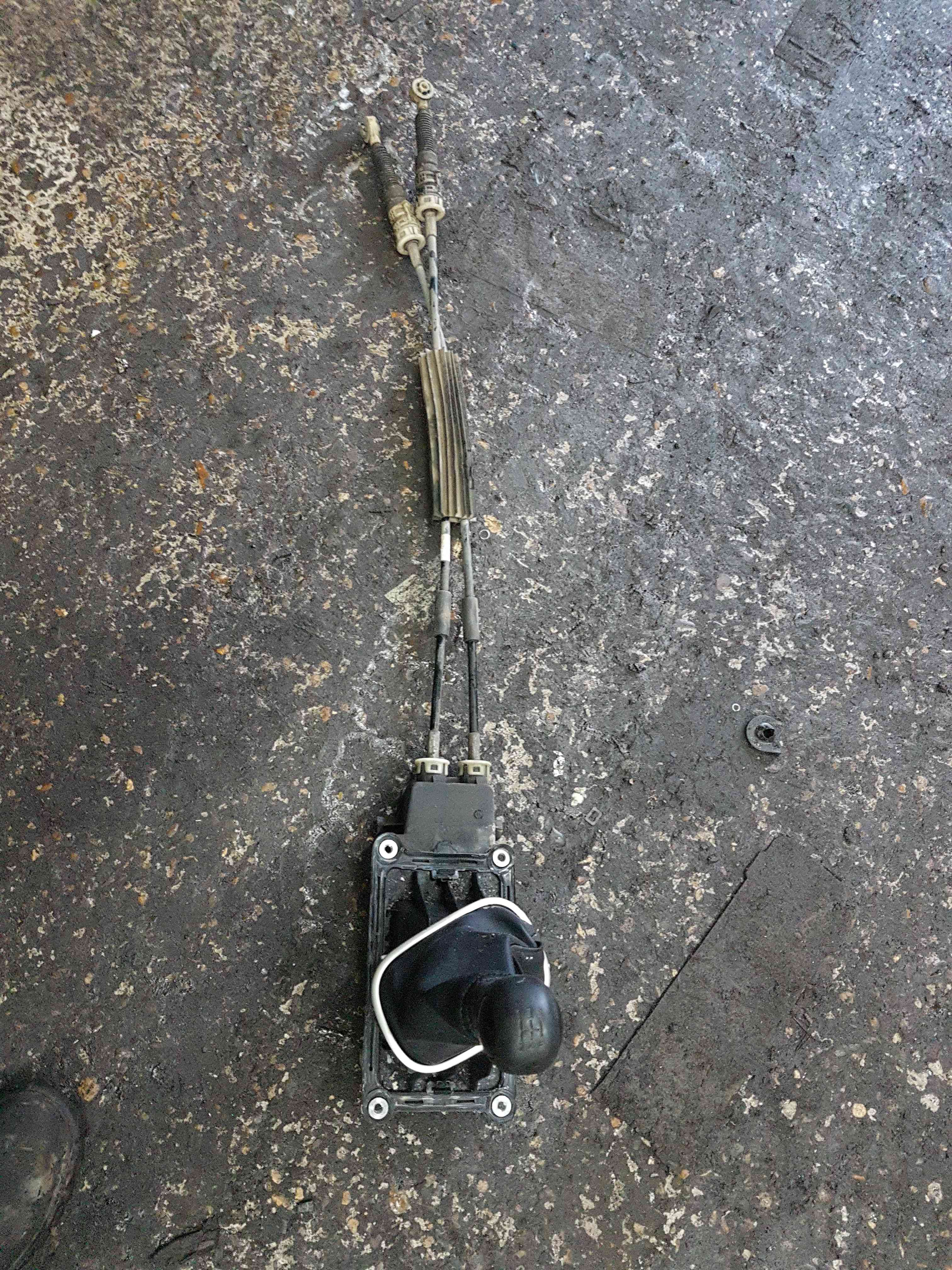 Thumb 2 Nissan Micra K12 2002-2010 5 Speed Gearstick Mechanism + Cables