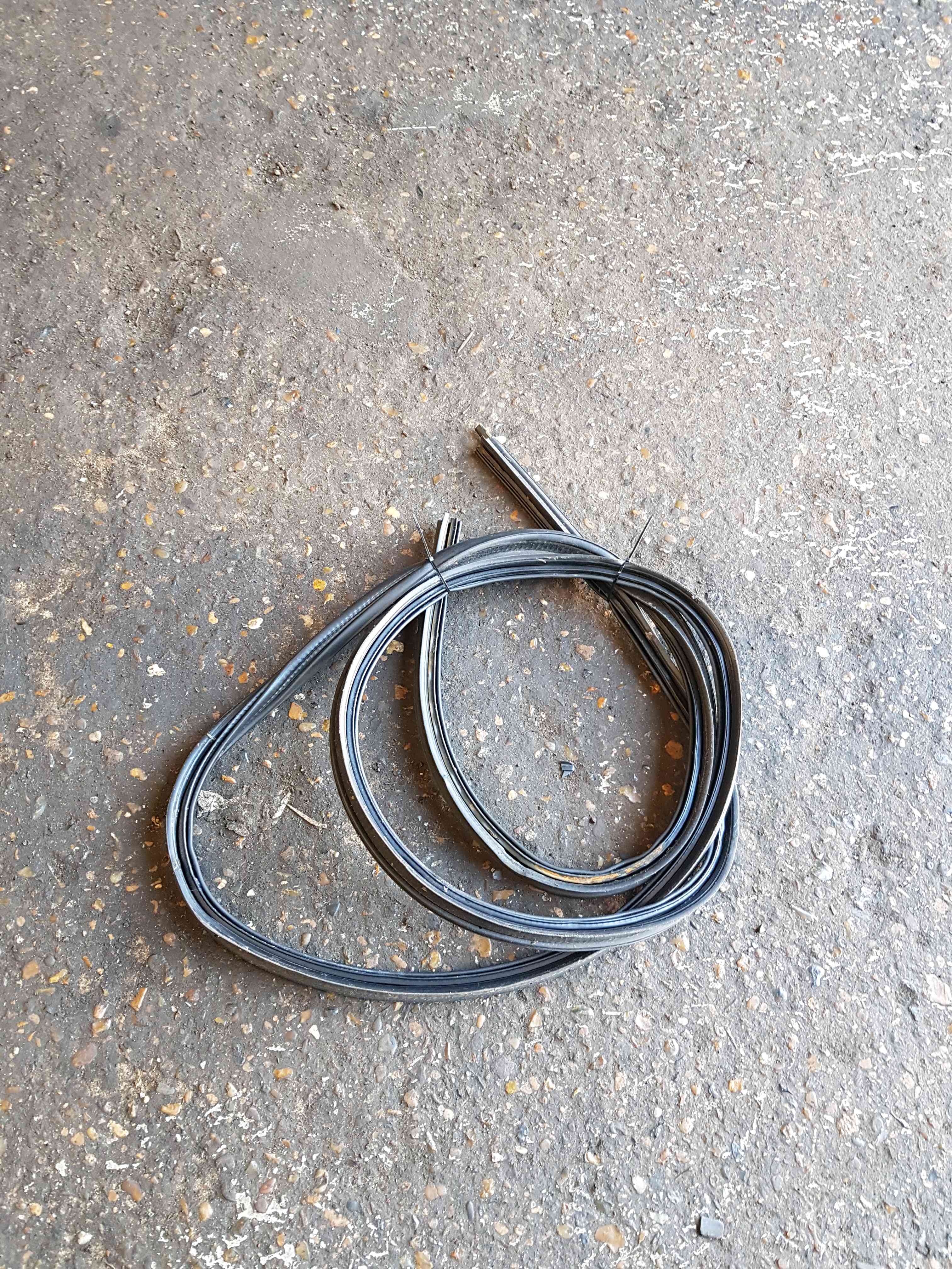 Thumb 2 Nissan Micra K12 2002-2010 Boot Rubber Seal