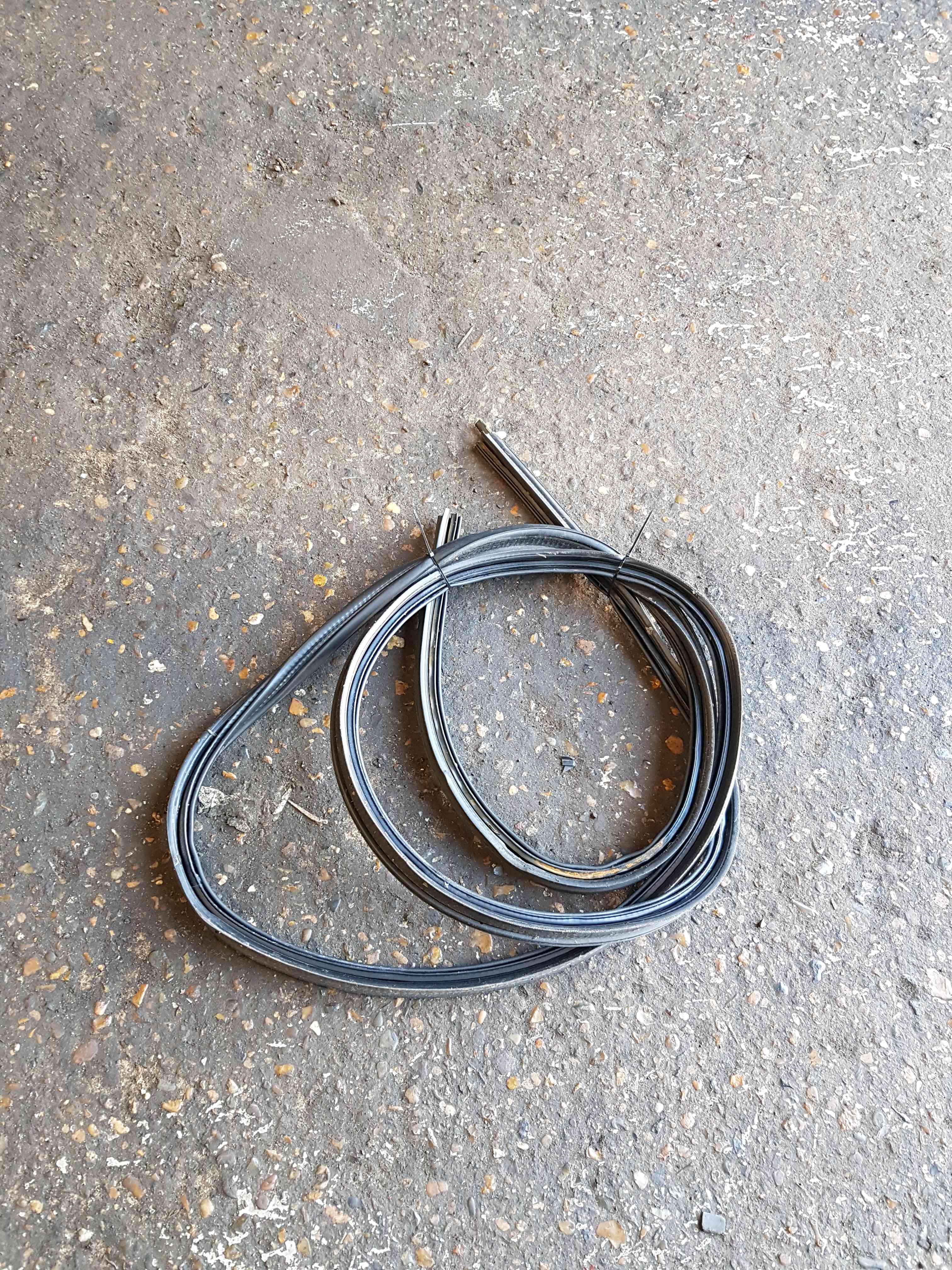 Thumb 3 Nissan Micra K12 2002-2010 Boot Rubber Seal