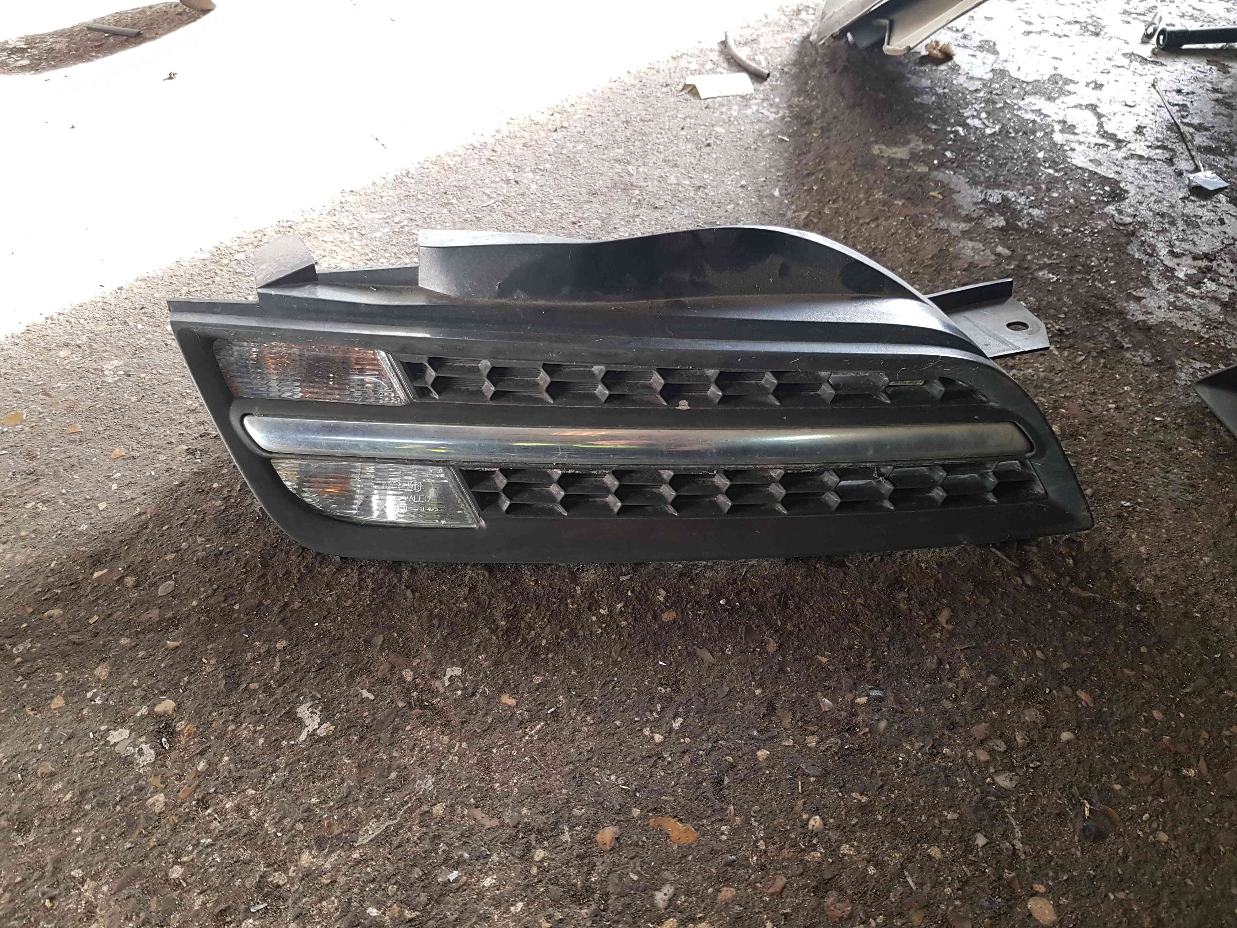 Thumb 7 Nissan Micra K12 2002-2010 Driver OSF Front Grill + Indicator  