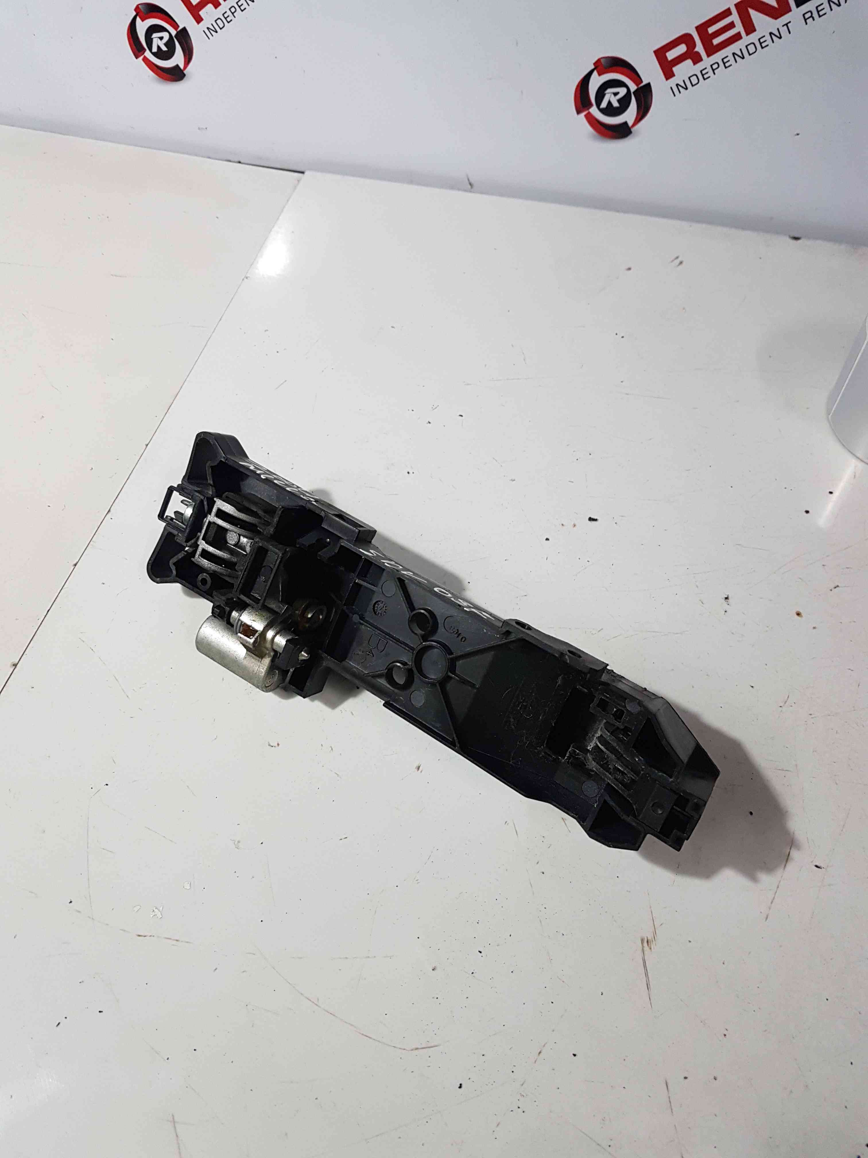 Thumb 4 Nissan Micra K12 2002-2010 Drivers OSF Front Exterior Handle Silver