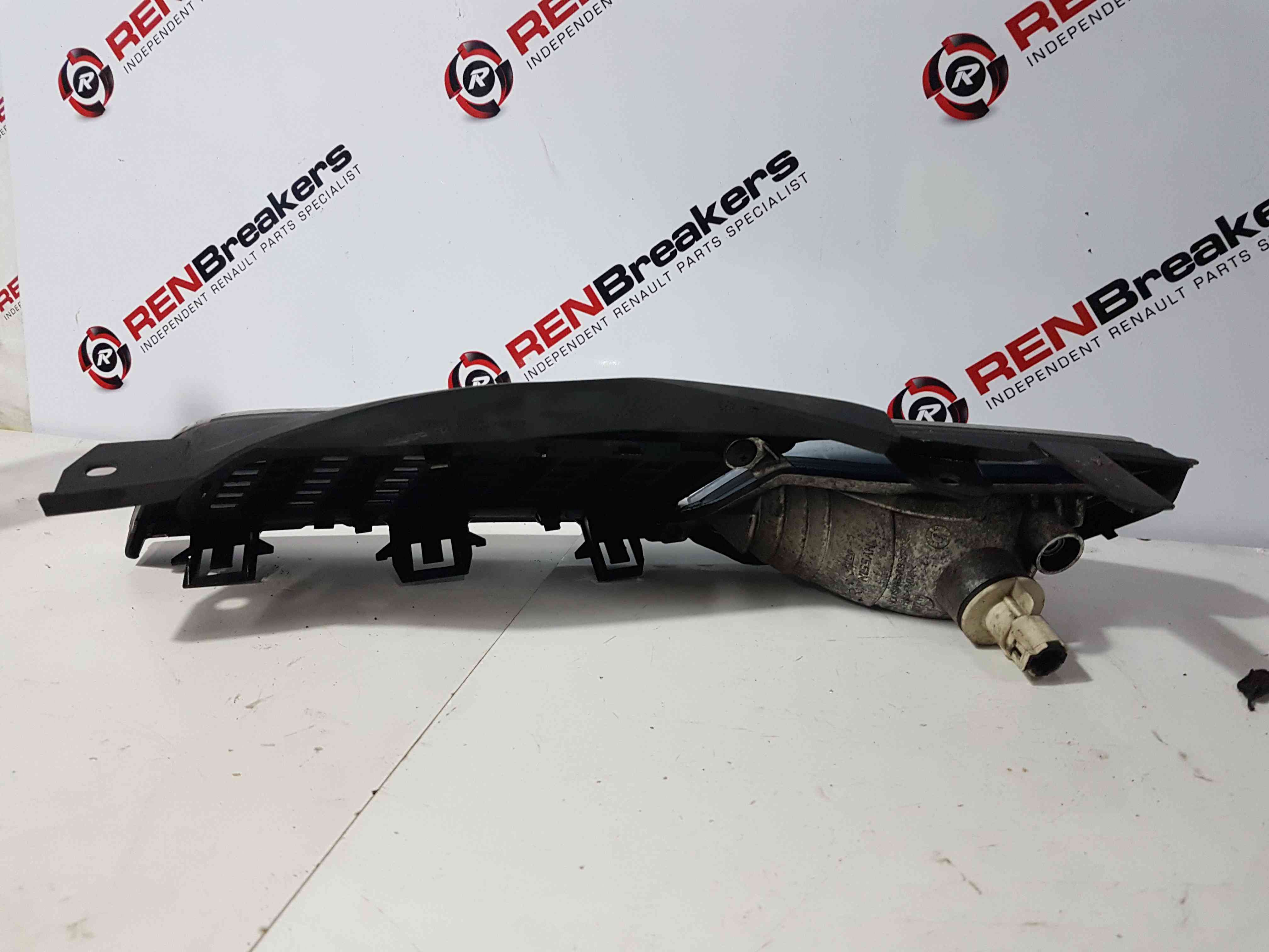 Thumb 4 Nissan Micra K12 2002-2010 Drivers OSF Front Grill   Indicator 62322BG00A