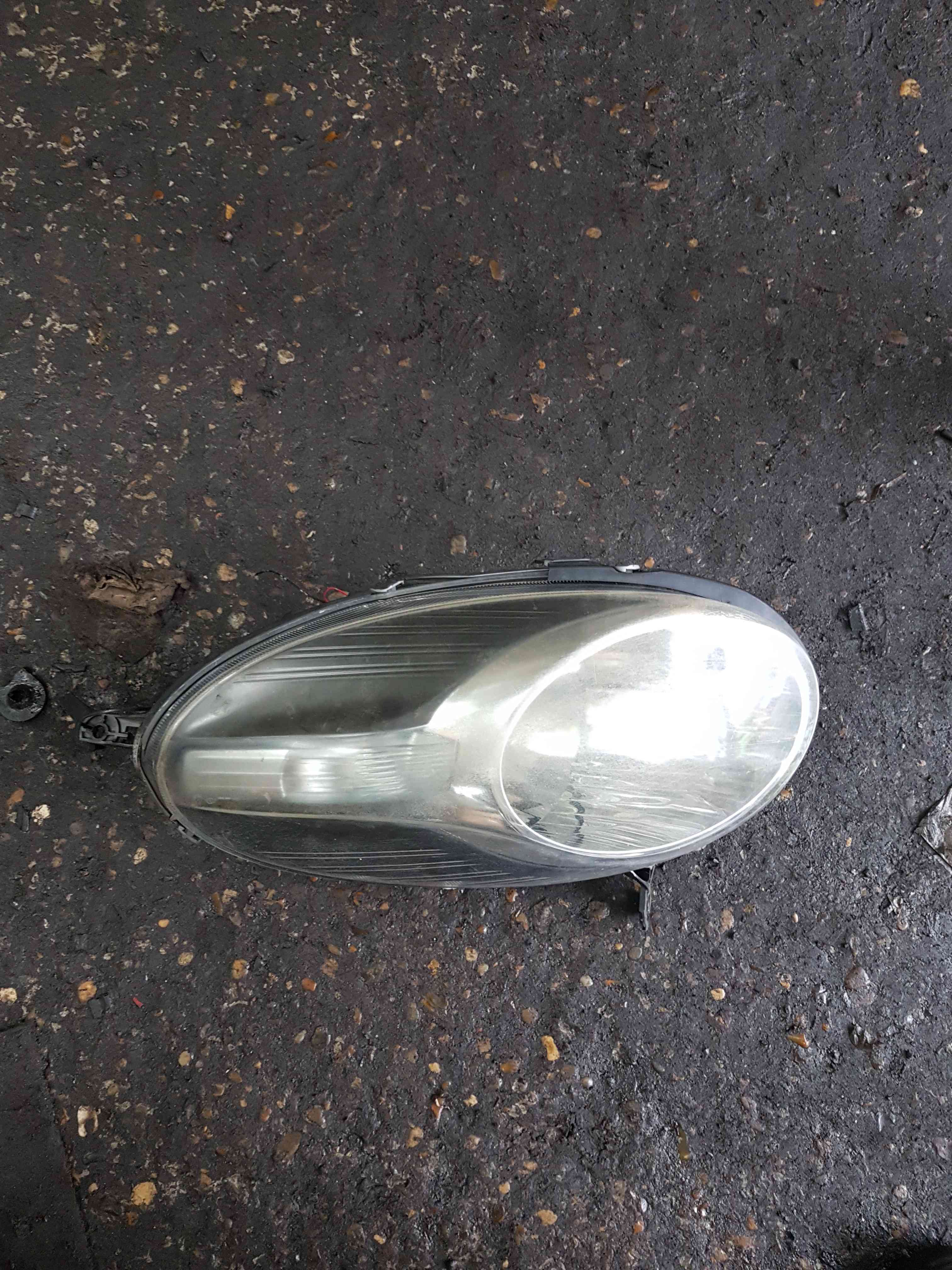 Thumb 7 Nissan Micra K12 2002-2010 Drivers OSF Front Headlight