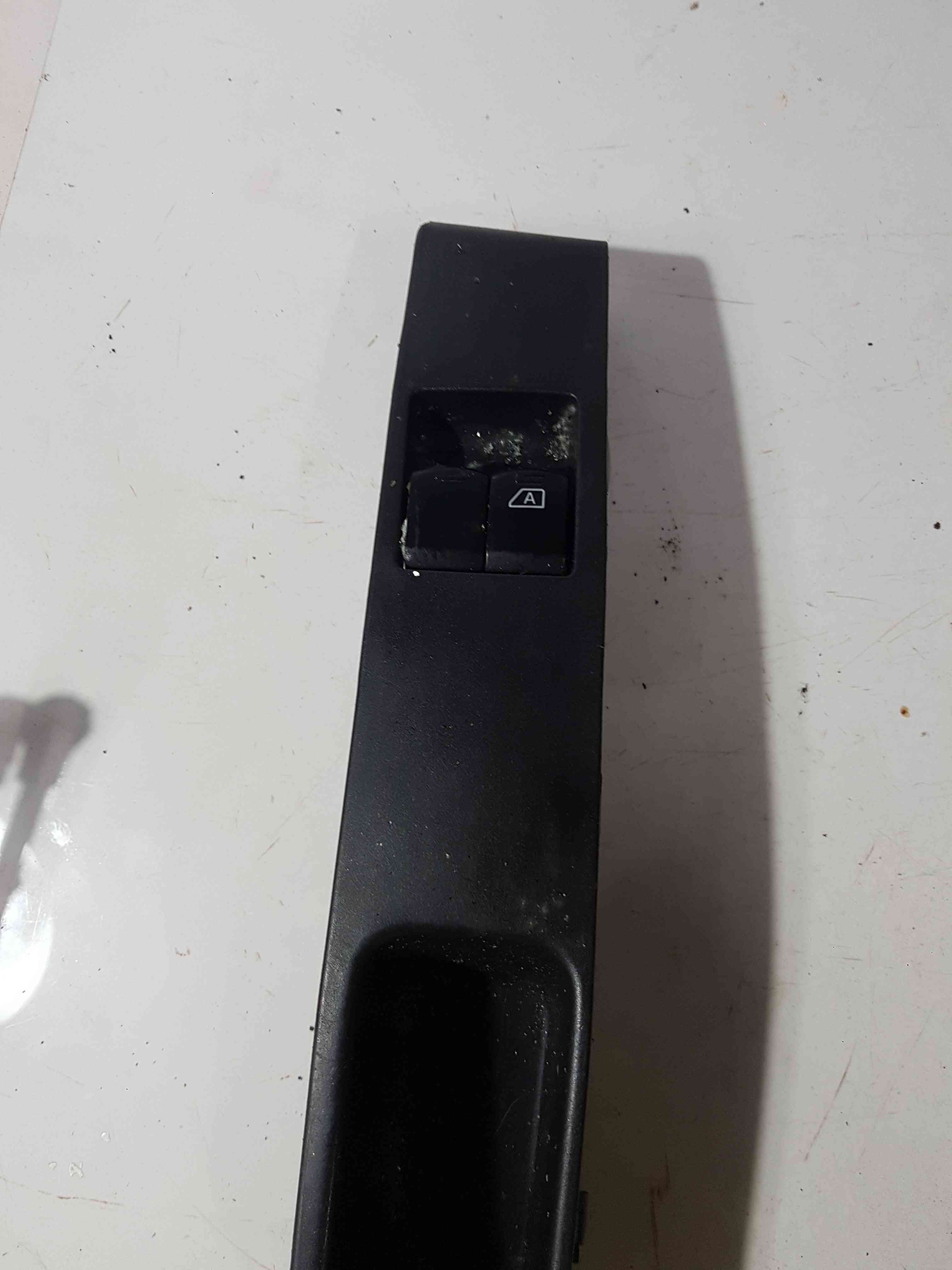 Thumb 2 Nissan Micra K12 2002-2010 Drivers OSF Front Window Switch Panel