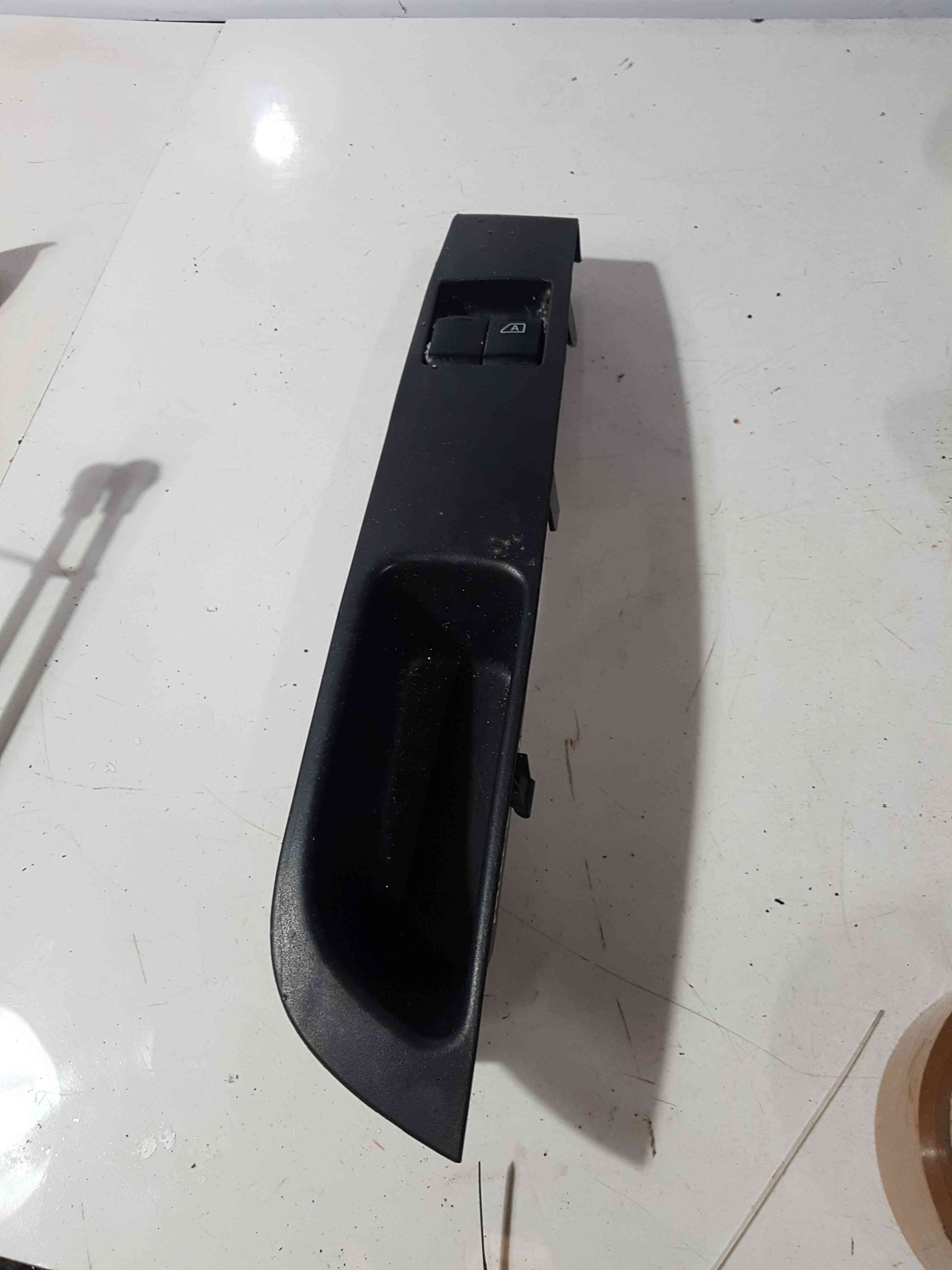 Thumb 5 Nissan Micra K12 2002-2010 Drivers OSF Front Window Switch Panel