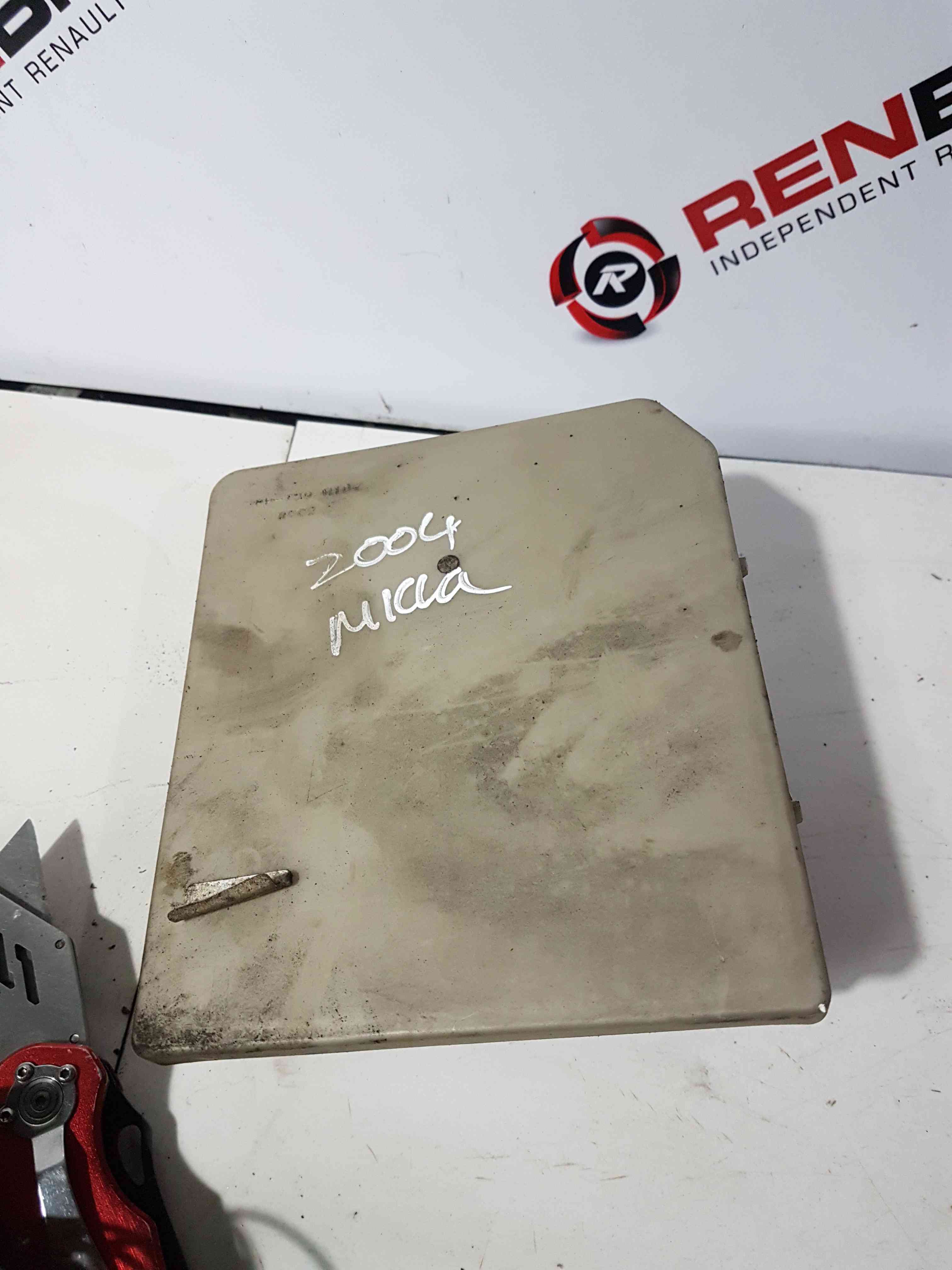 Thumb 6 Nissan Micra K12 2002-2010 Engine BAY Upc Unit Fuse BOX 284B7ax61a