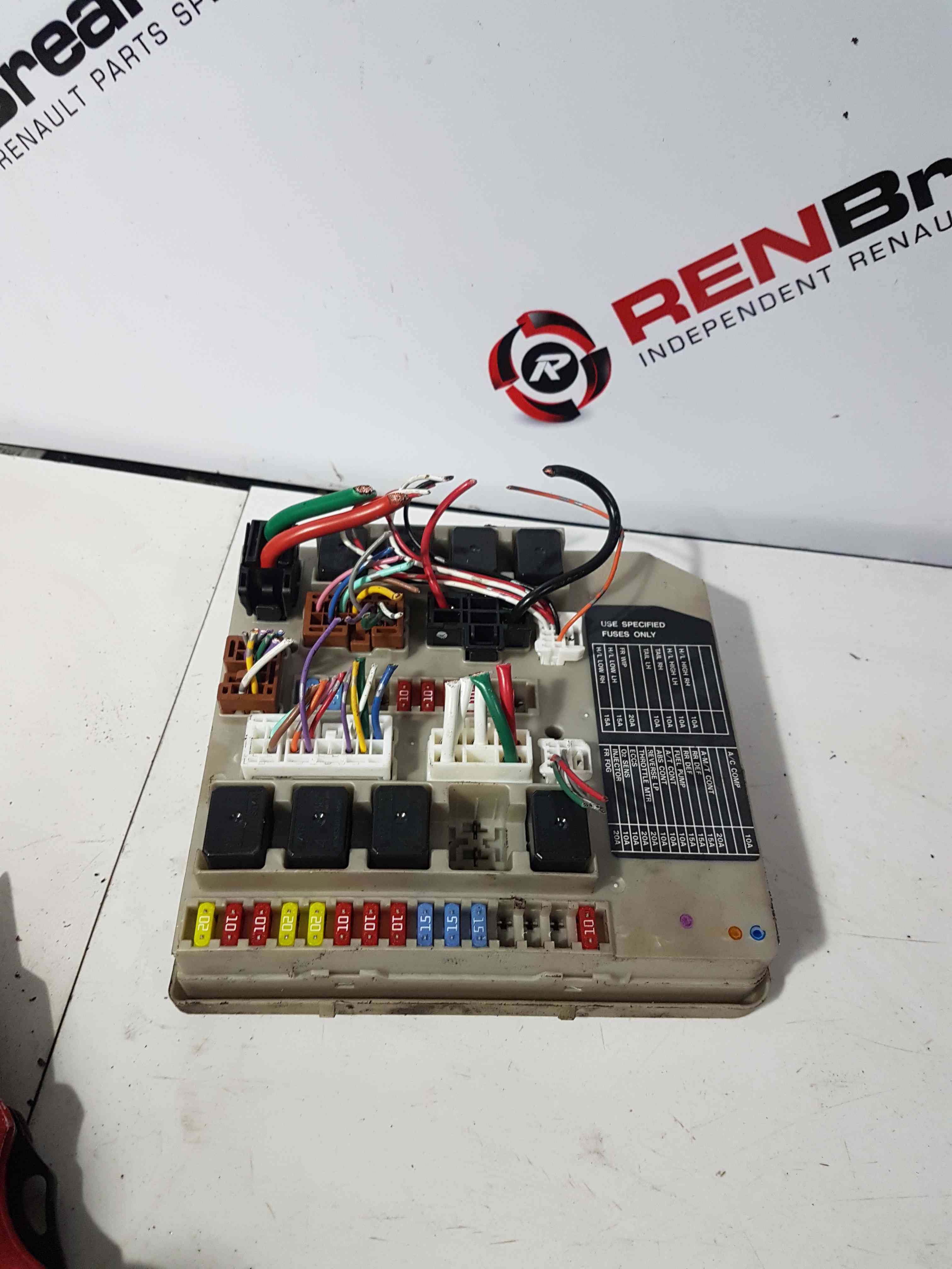 Thumb 8 Nissan Micra K12 2002-2010 Engine BAY Upc Unit Fuse BOX 284B7ax61a