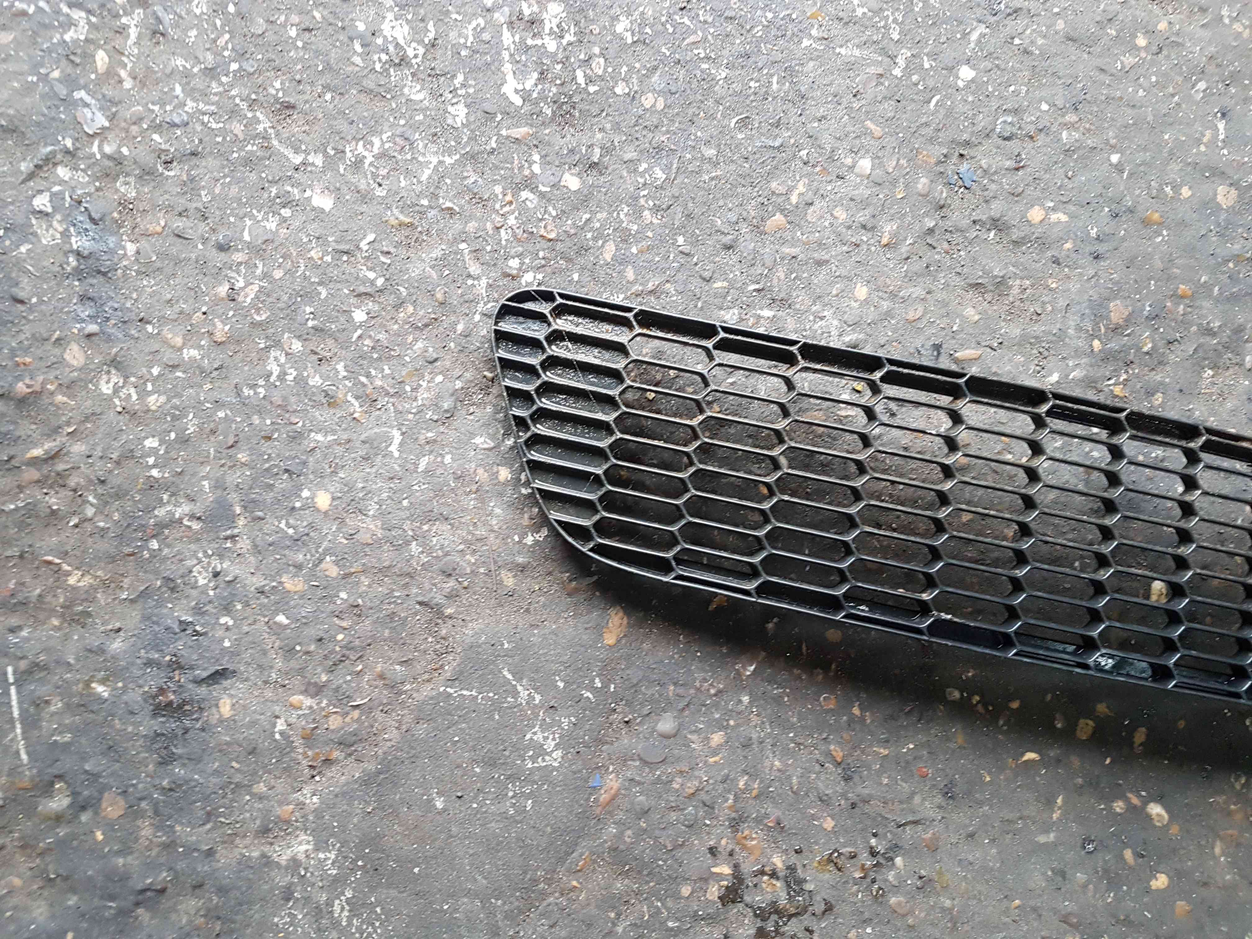 Thumb 3 Nissan Micra K12 2002-2010 Front Bumper Grill