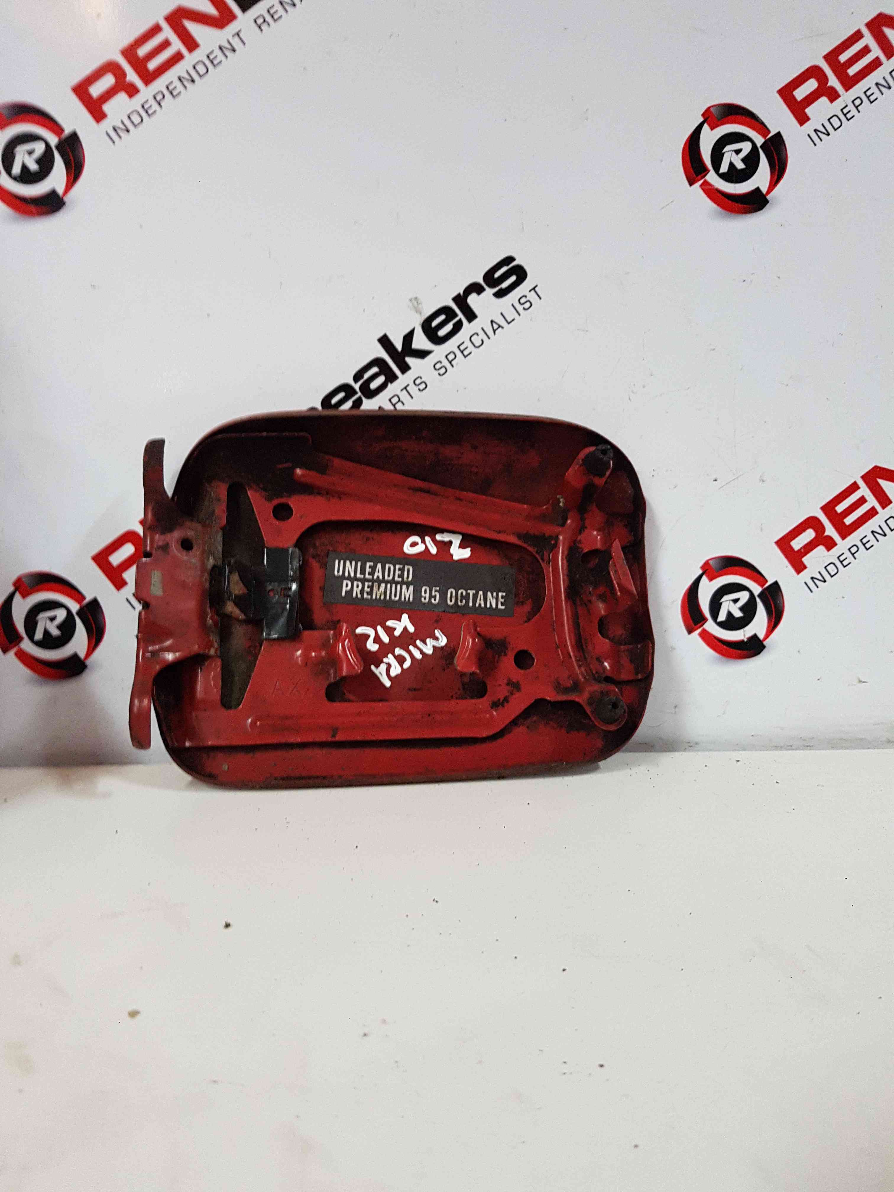 Thumb 7 Nissan Micra K12 2002-2010 Fuel Flap RED Z10
