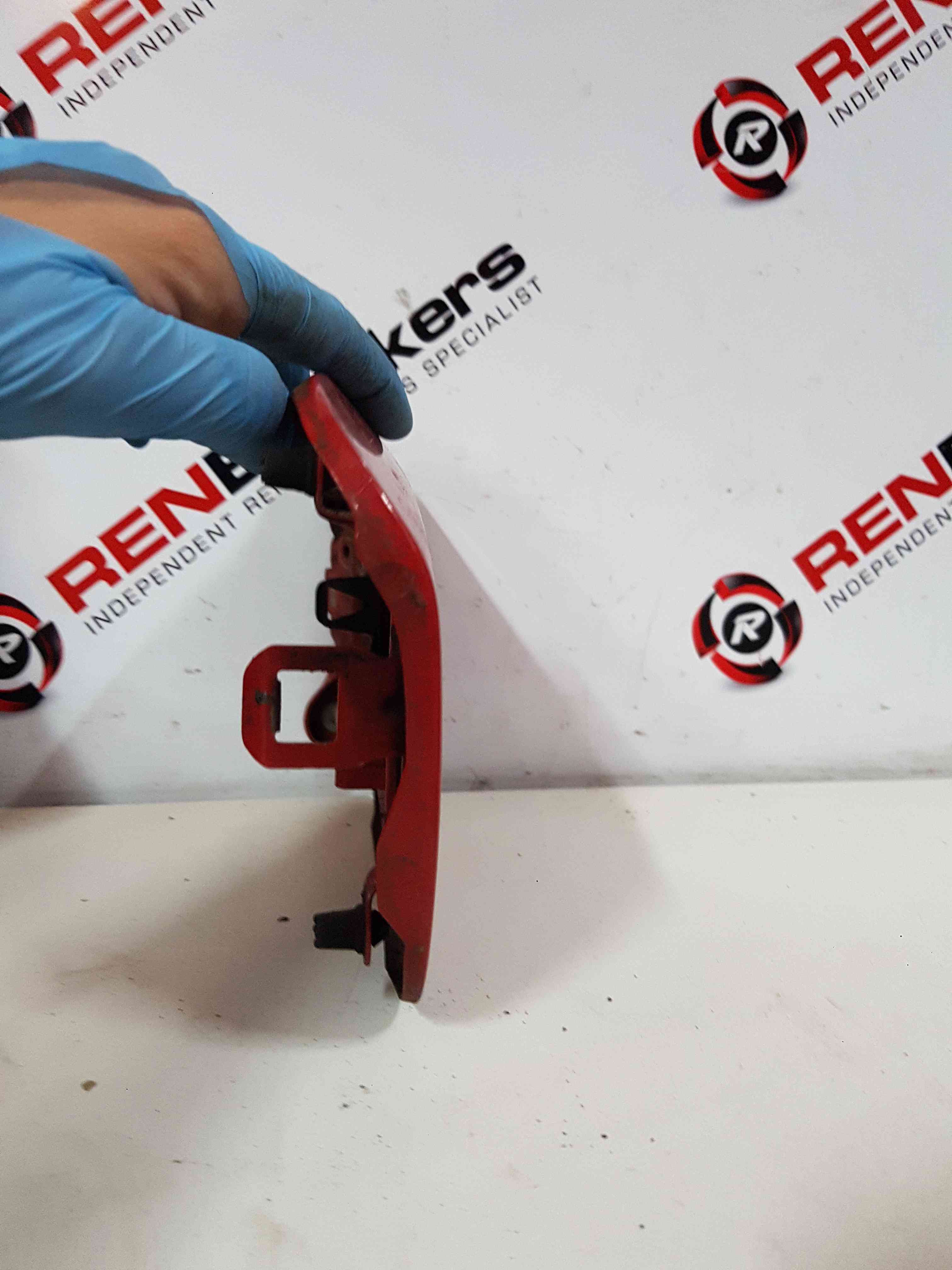 Thumb 8 Nissan Micra K12 2002-2010 Fuel Flap RED Z10