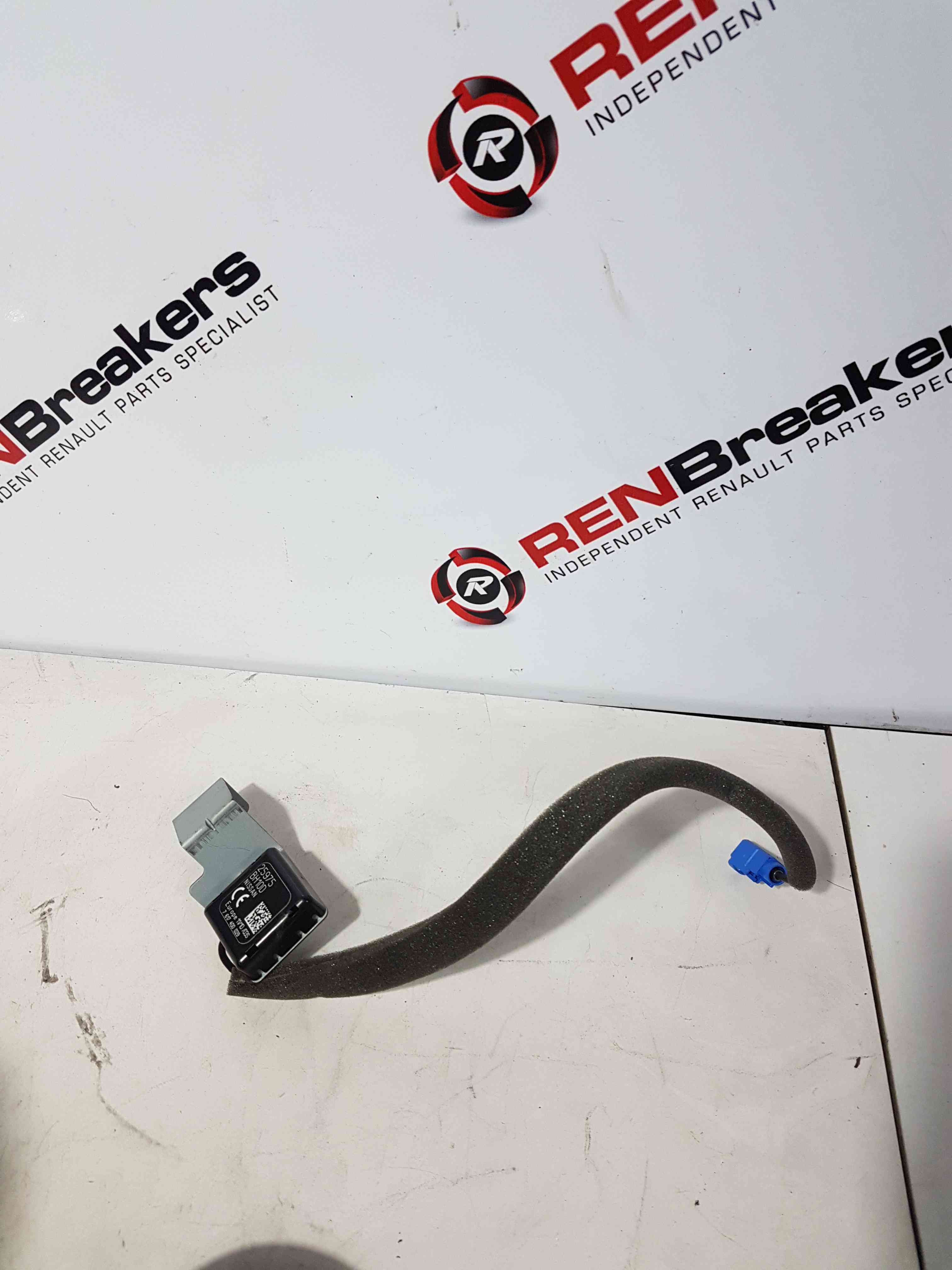 Thumb 3 Nissan Micra K12 2002-2010 GPS Antenna Aerial 25975BH10D