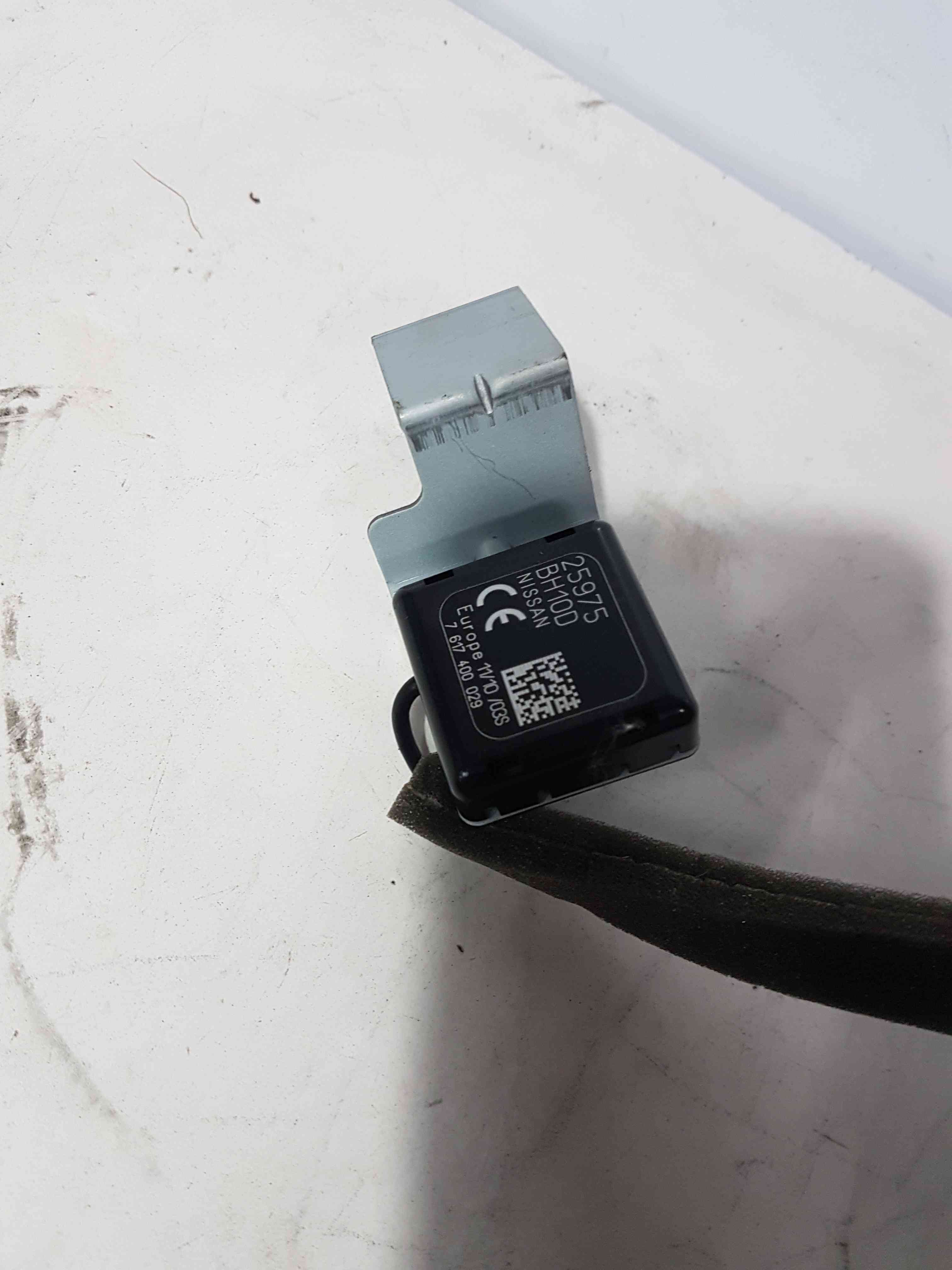 Thumb 4 Nissan Micra K12 2002-2010 GPS Antenna Aerial 25975BH10D