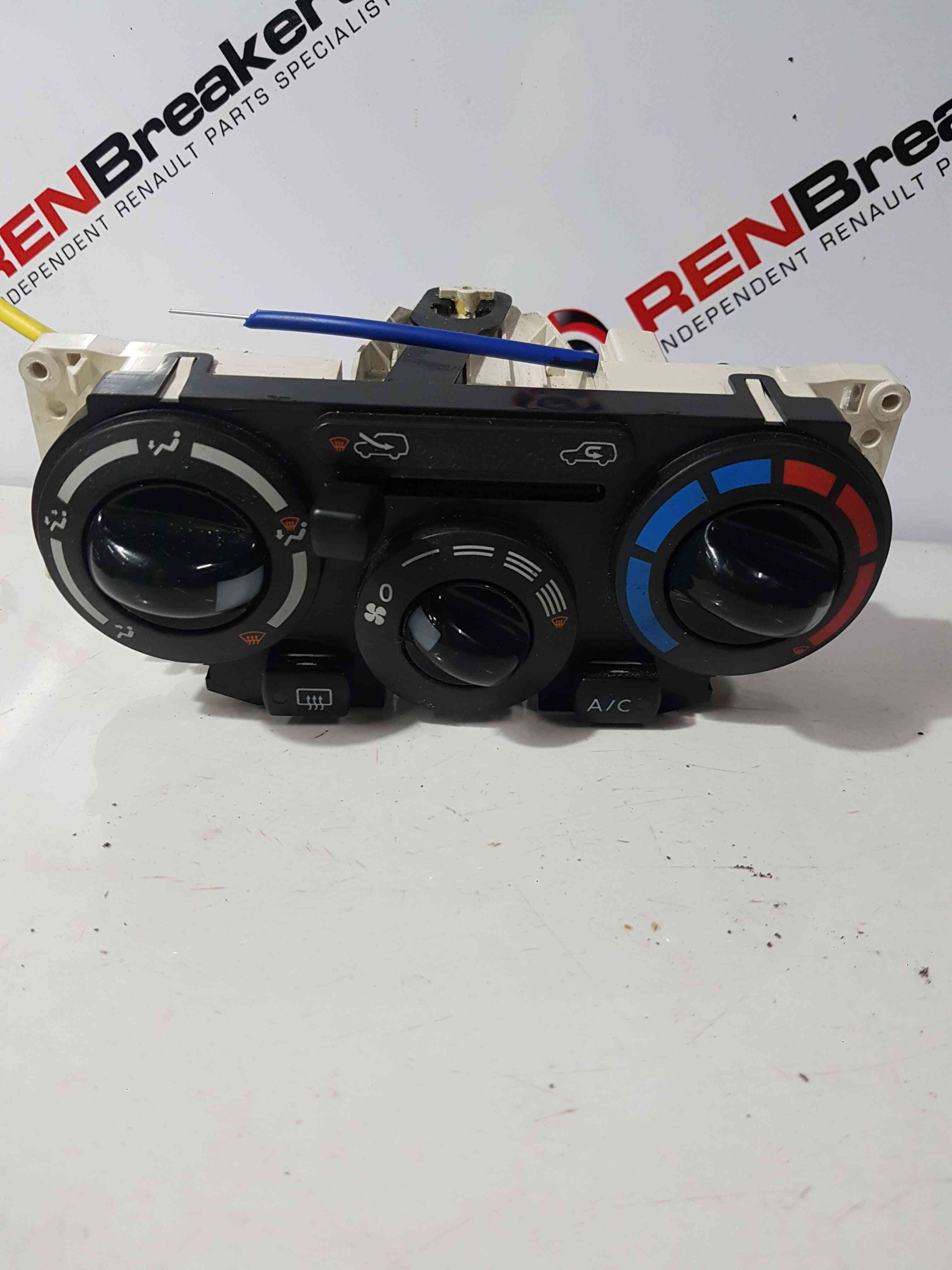 Thumb 3 Nissan Micra K12 2002-2010 Heater Controls Dials Switch Panel