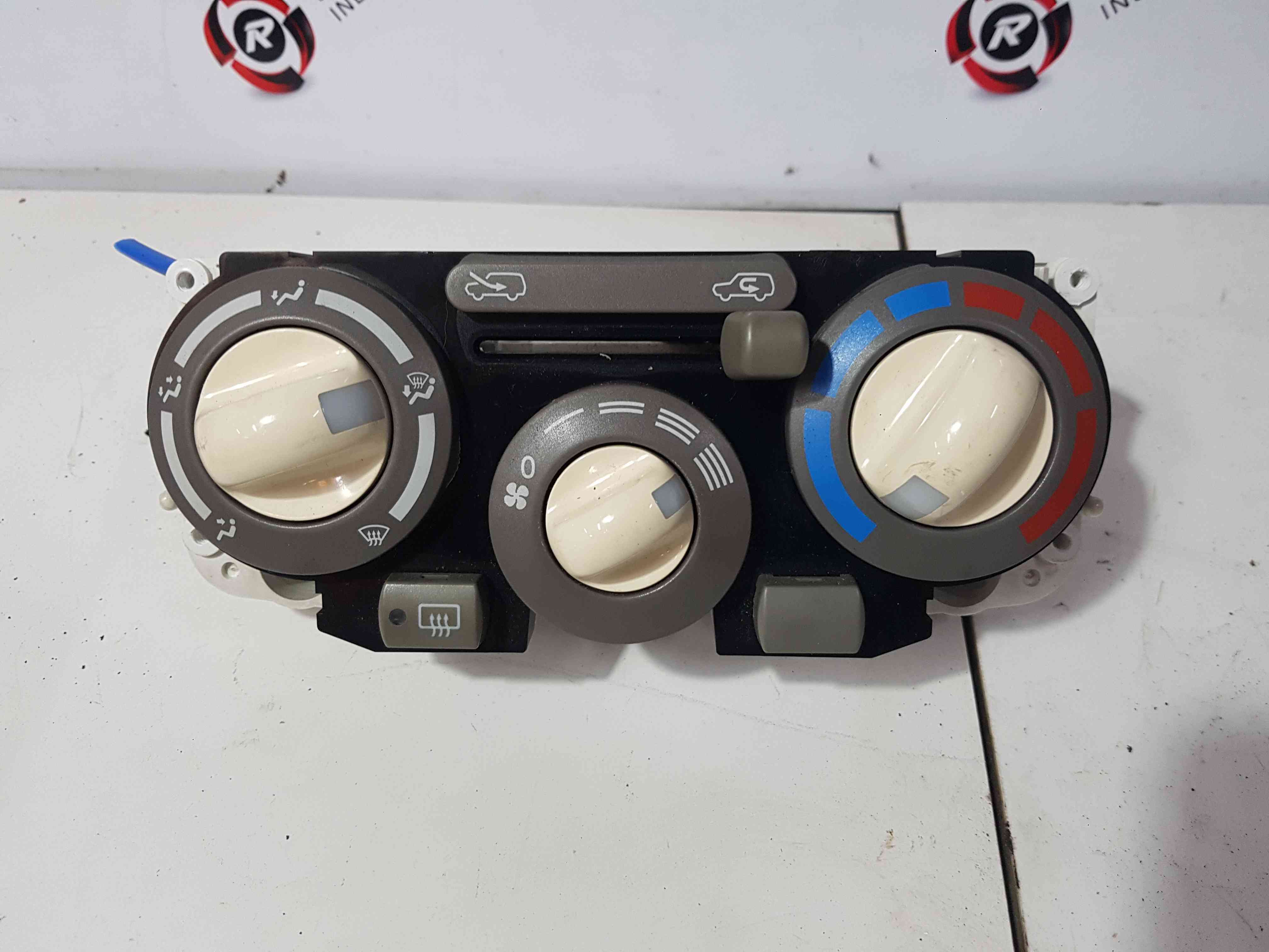 Thumb 3 Nissan Micra K12 2002-2010 Heater Controls Dials Switch Panel Beige Knobs