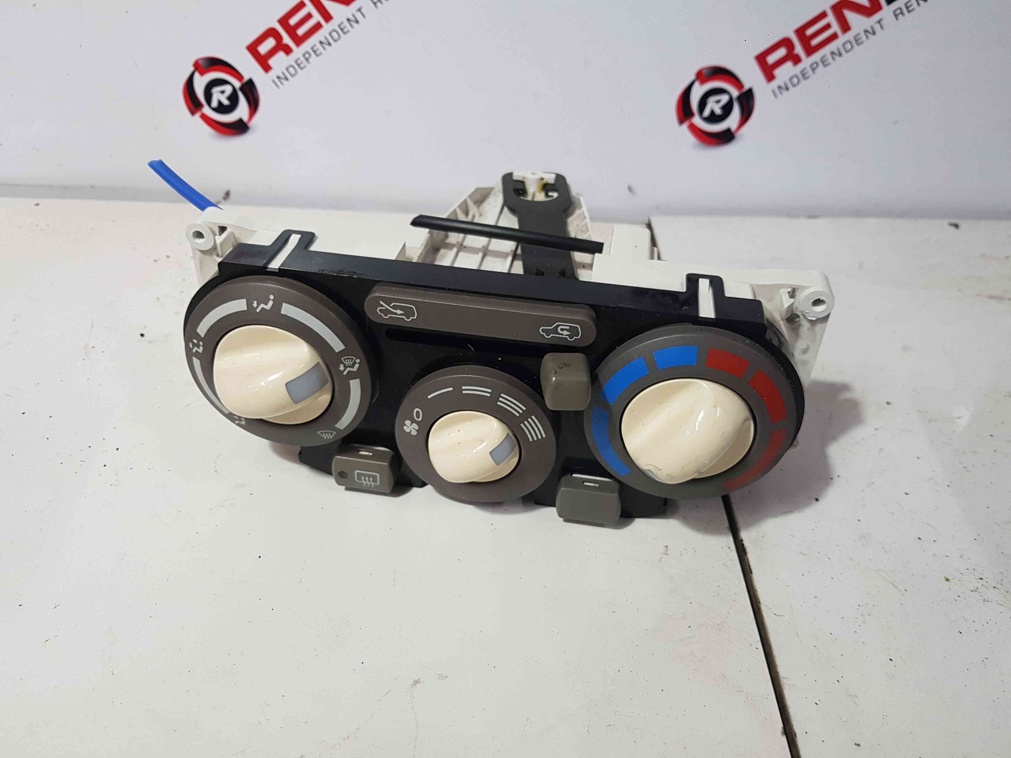 Thumb 7 Nissan Micra K12 2002-2010 Heater Controls Dials Switch Panel Beige Knobs