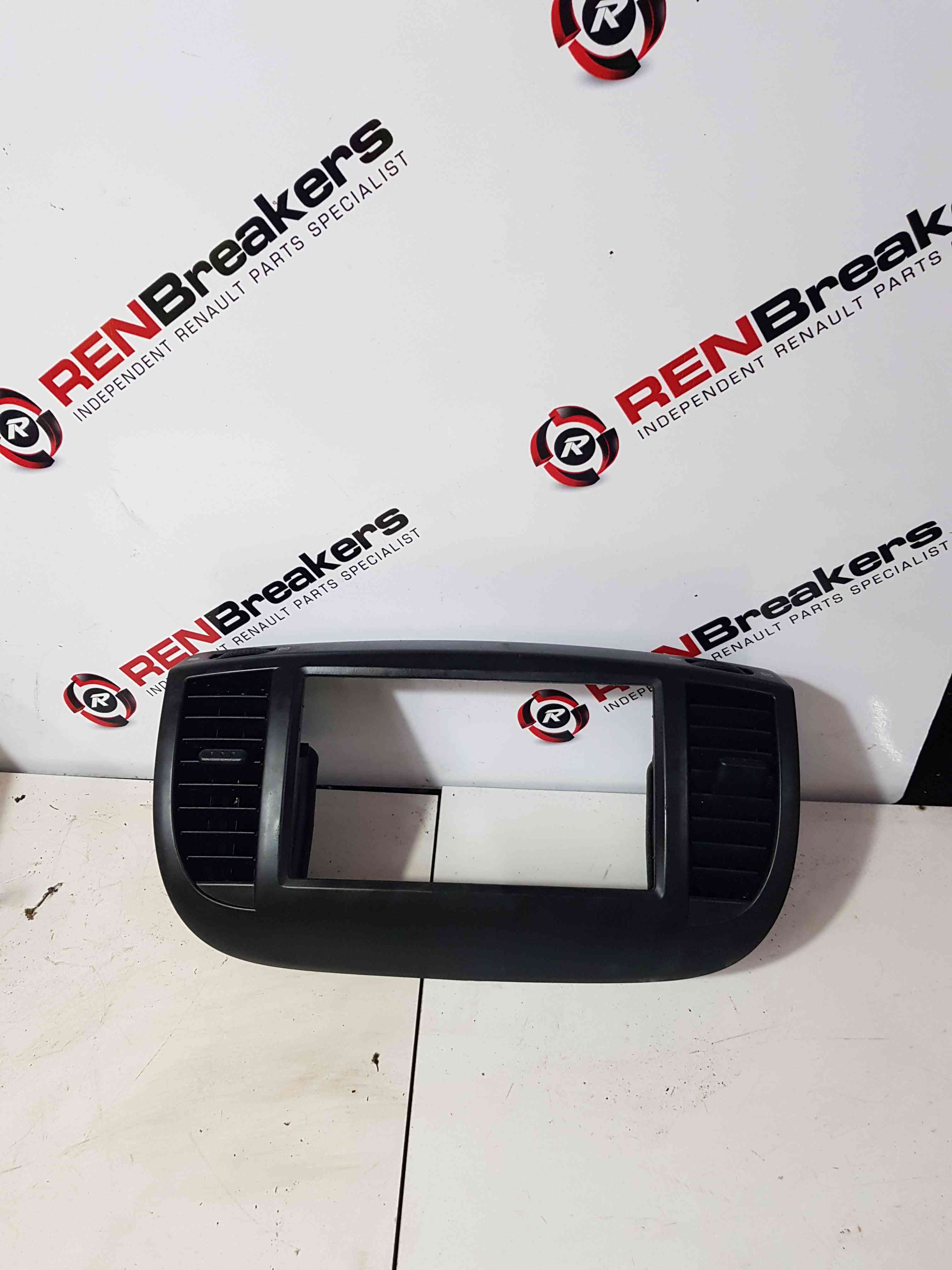 Thumb 2 Nissan Micra K12 2002-2010 Heater Vents Centre