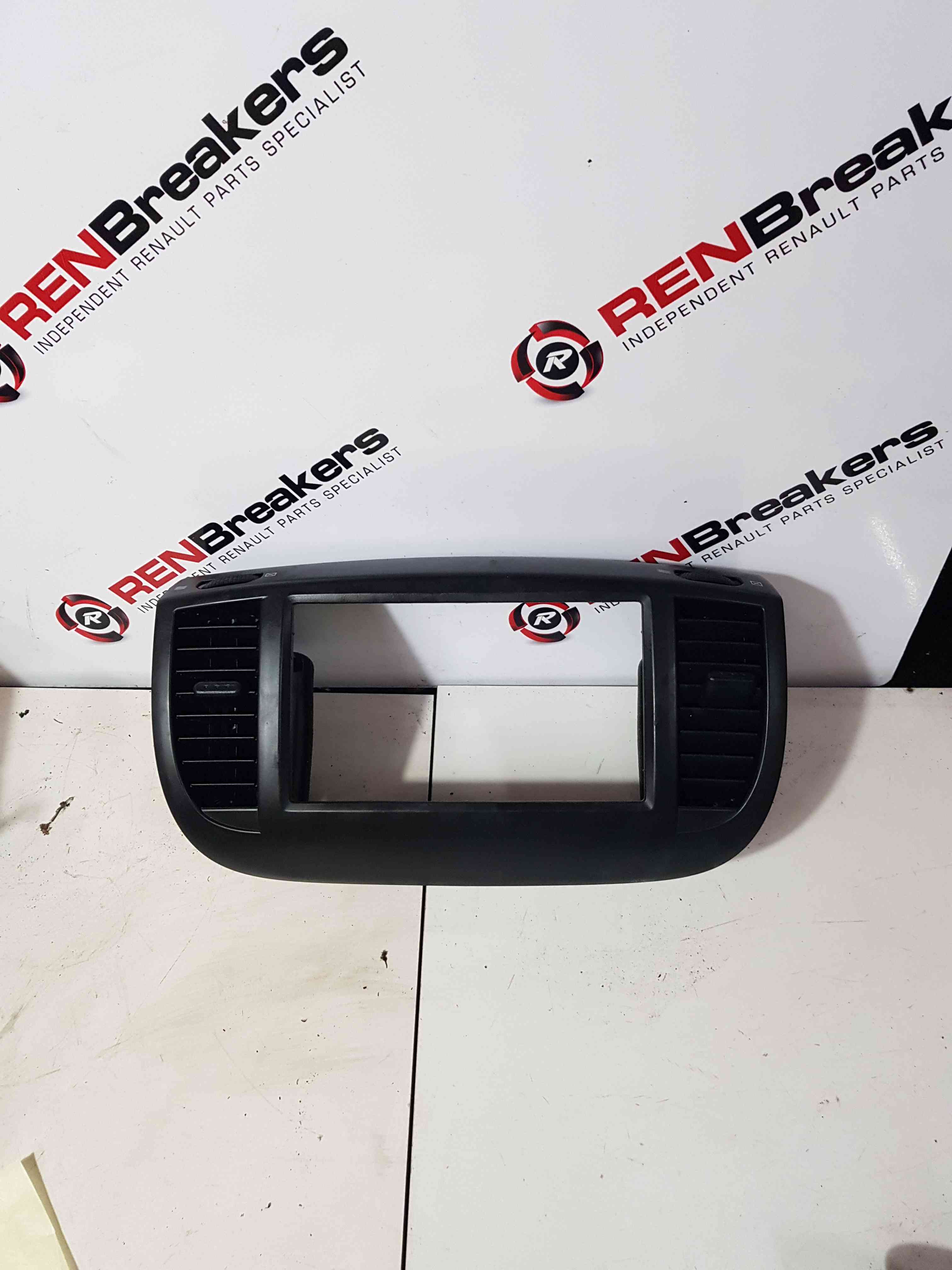 Thumb 7 Nissan Micra K12 2002-2010 Heater Vents Centre