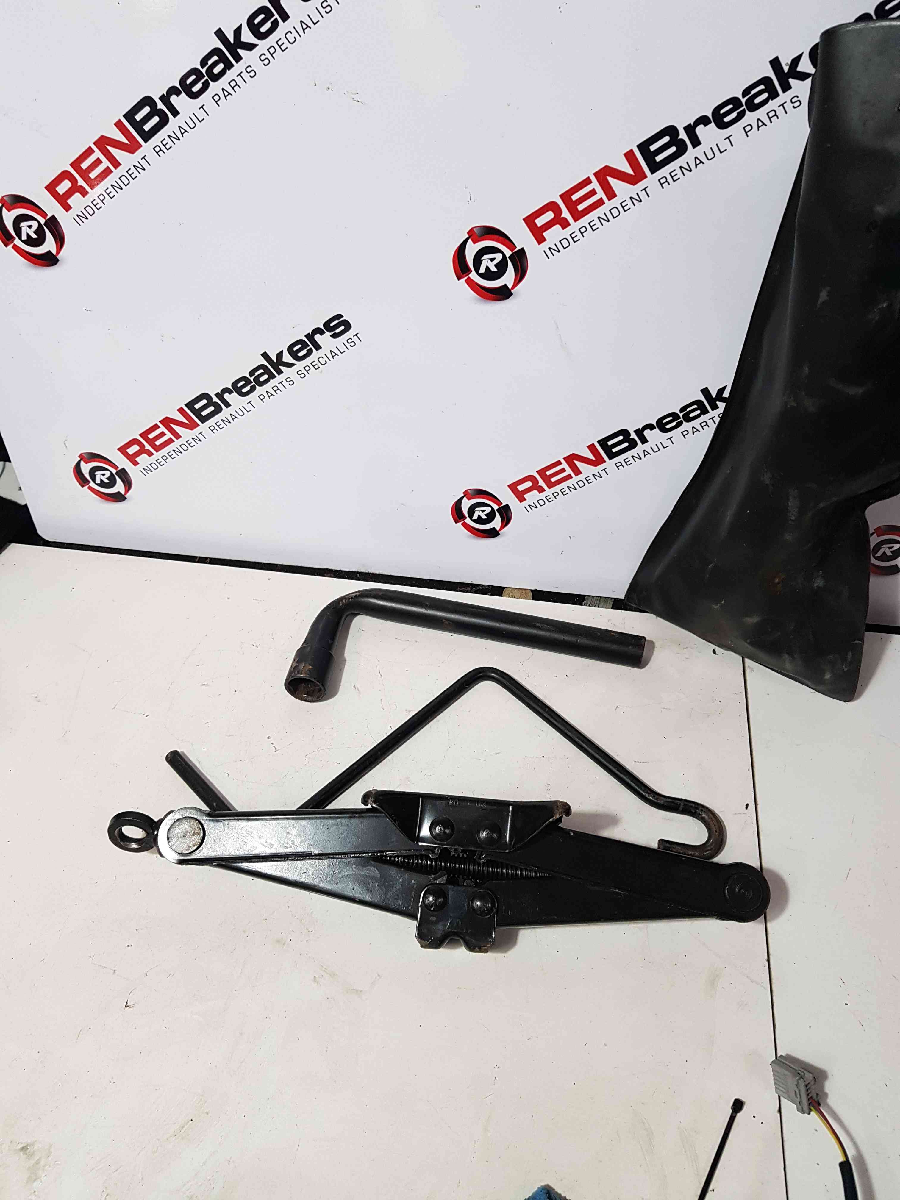 Thumb 5 Nissan Micra K12 2002-2010 Jack SET Complete Towing EYE