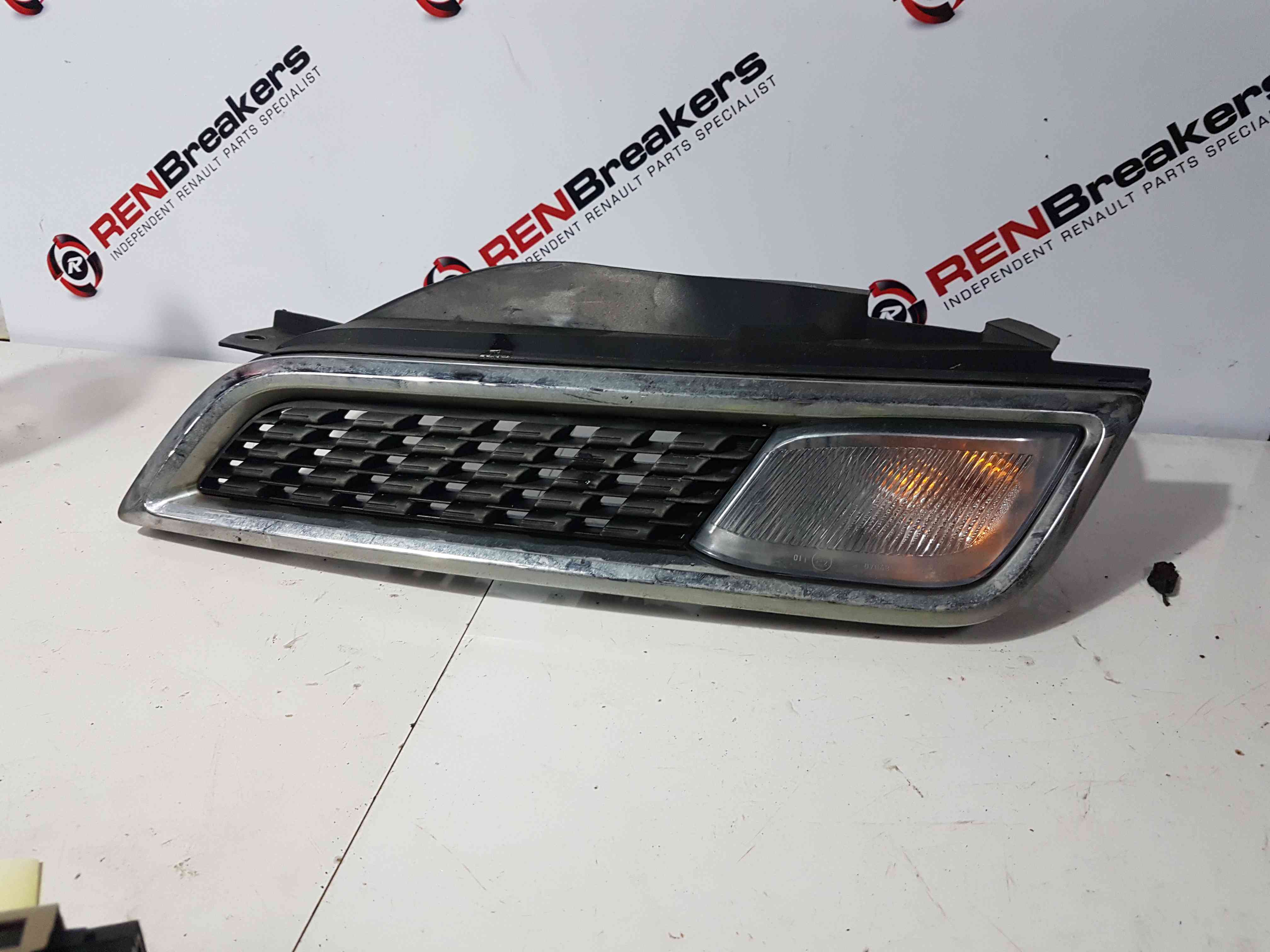 Thumb 2 Nissan Micra K12 2002-2010 Passenger NSF Front Grill + Indicator 62332BG00A