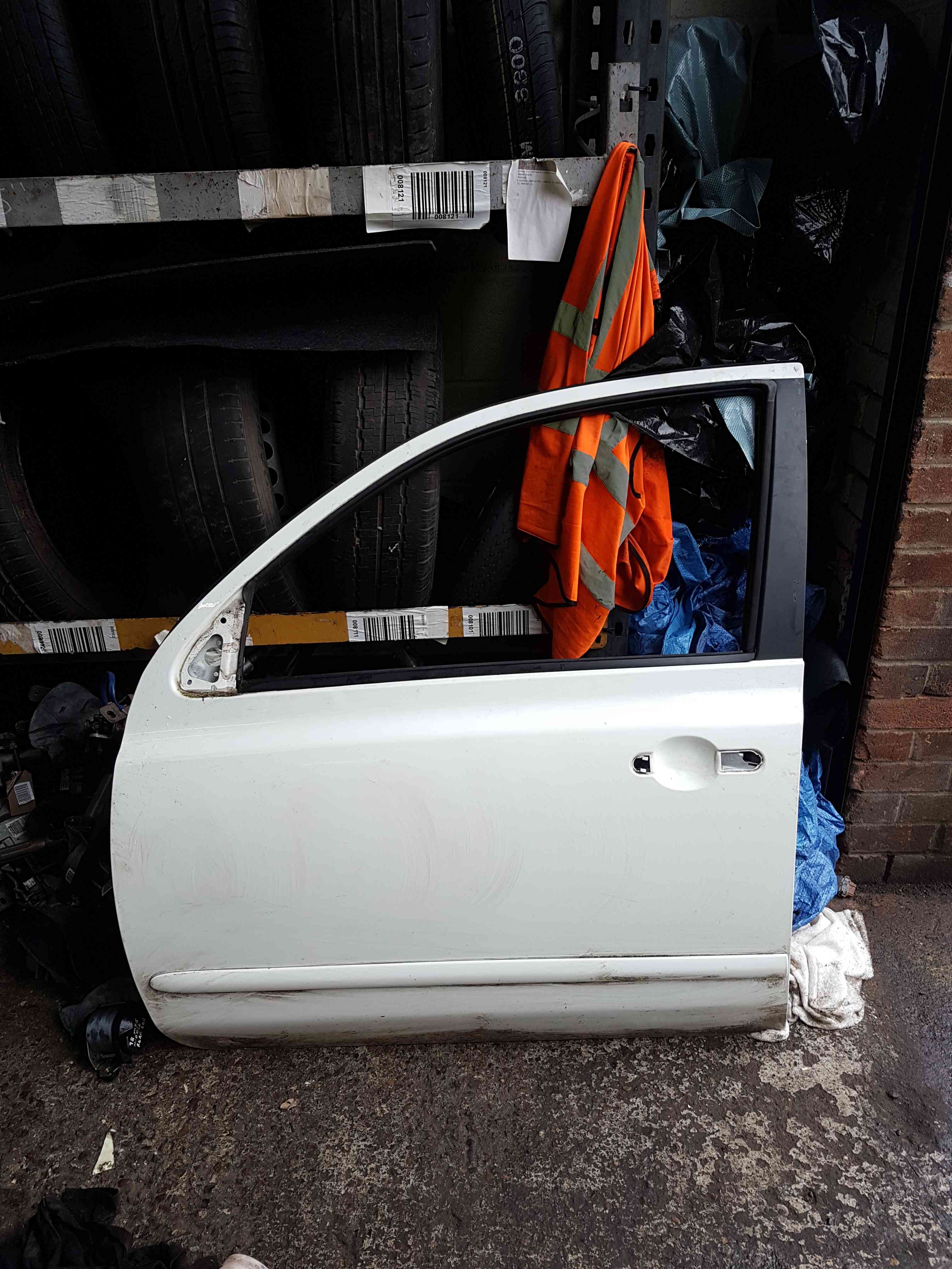 Thumb 2 Nissan Micra K12 2002-2010 Passenger NSF Front White Door 326 5dr