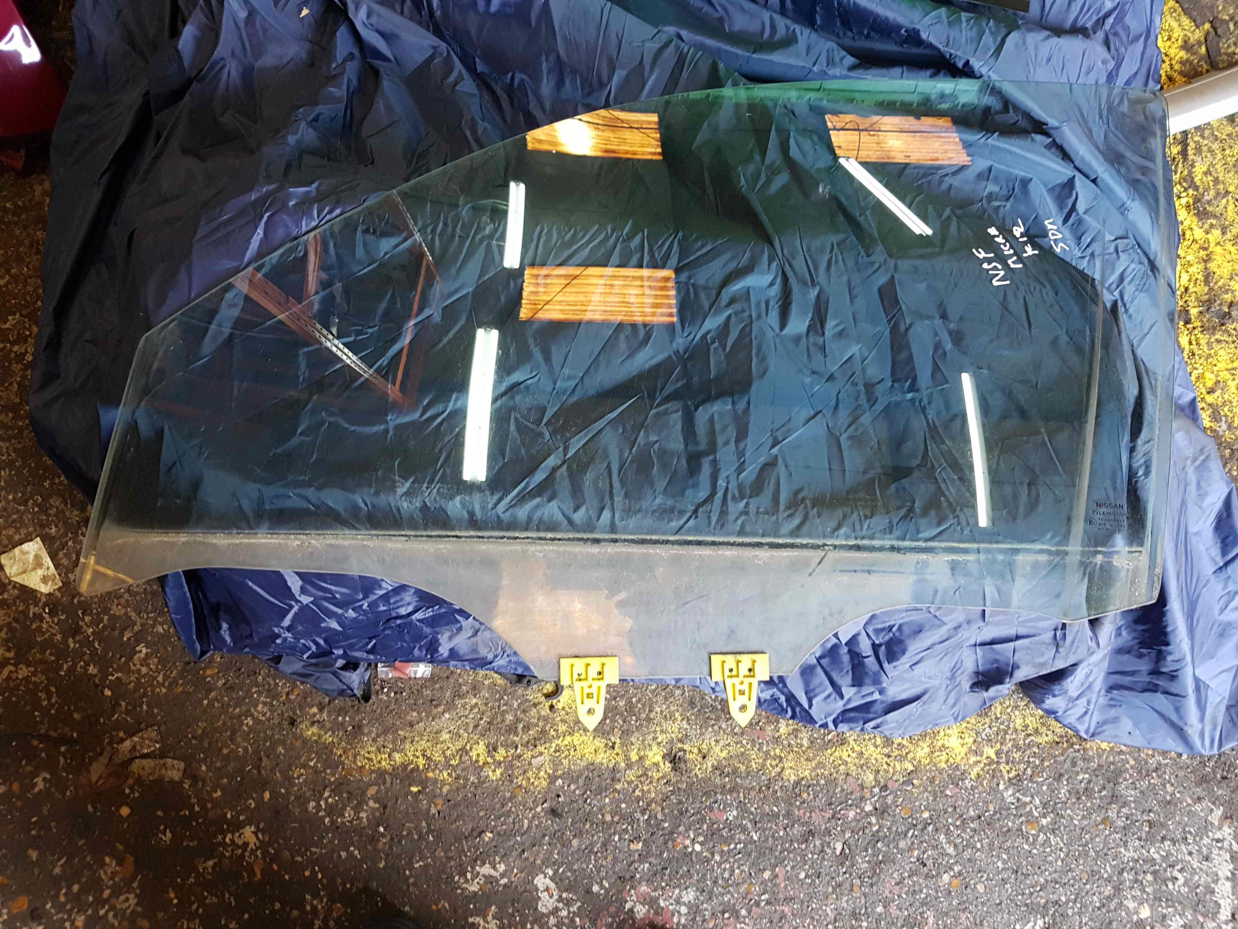 Thumb 2 Nissan Micra K12 2002-2010 Passenger NSF Front Window Glass 5Dr