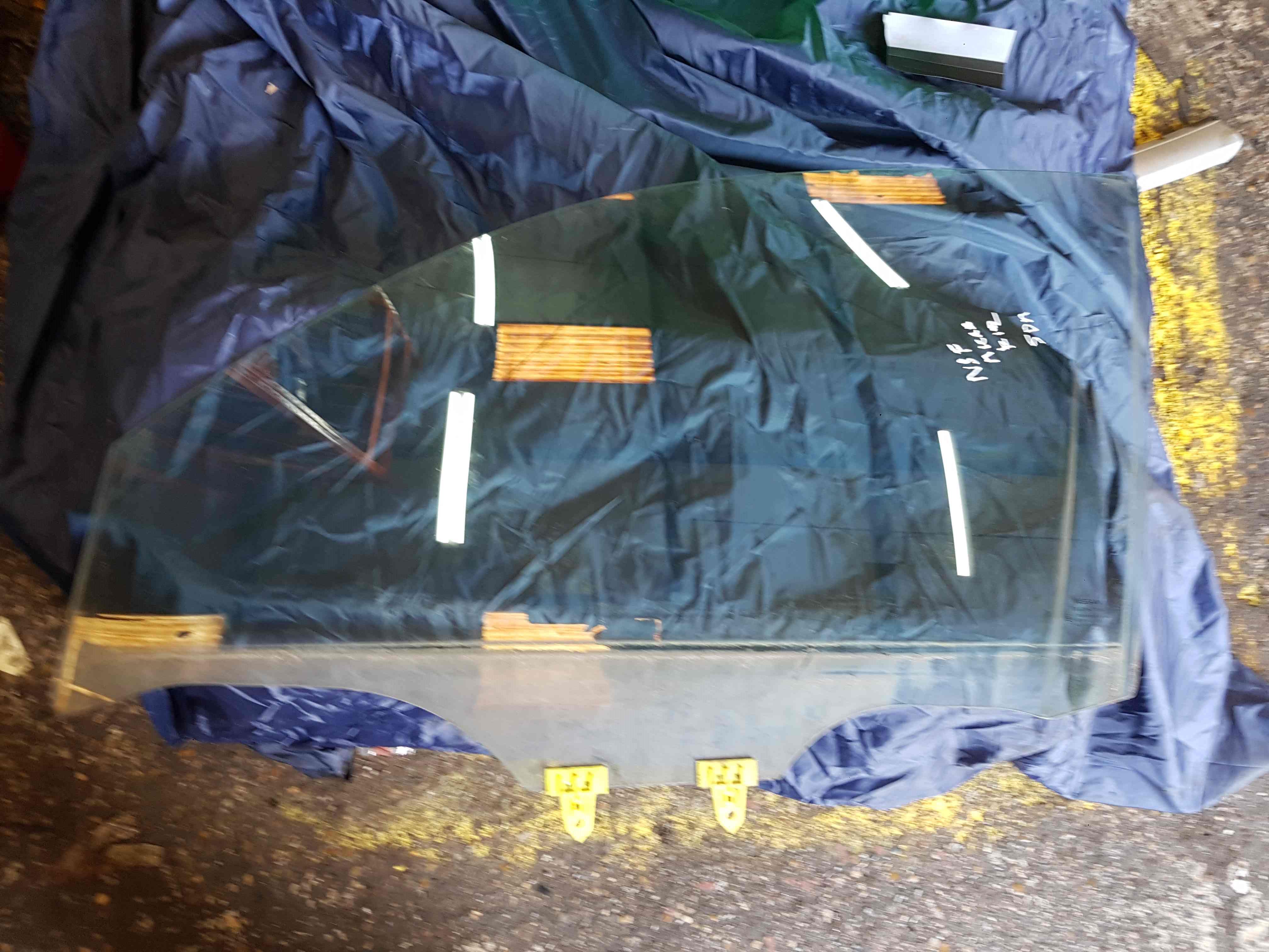 Thumb 3 Nissan Micra K12 2002-2010 Passenger NSF Front Window Glass 5Dr