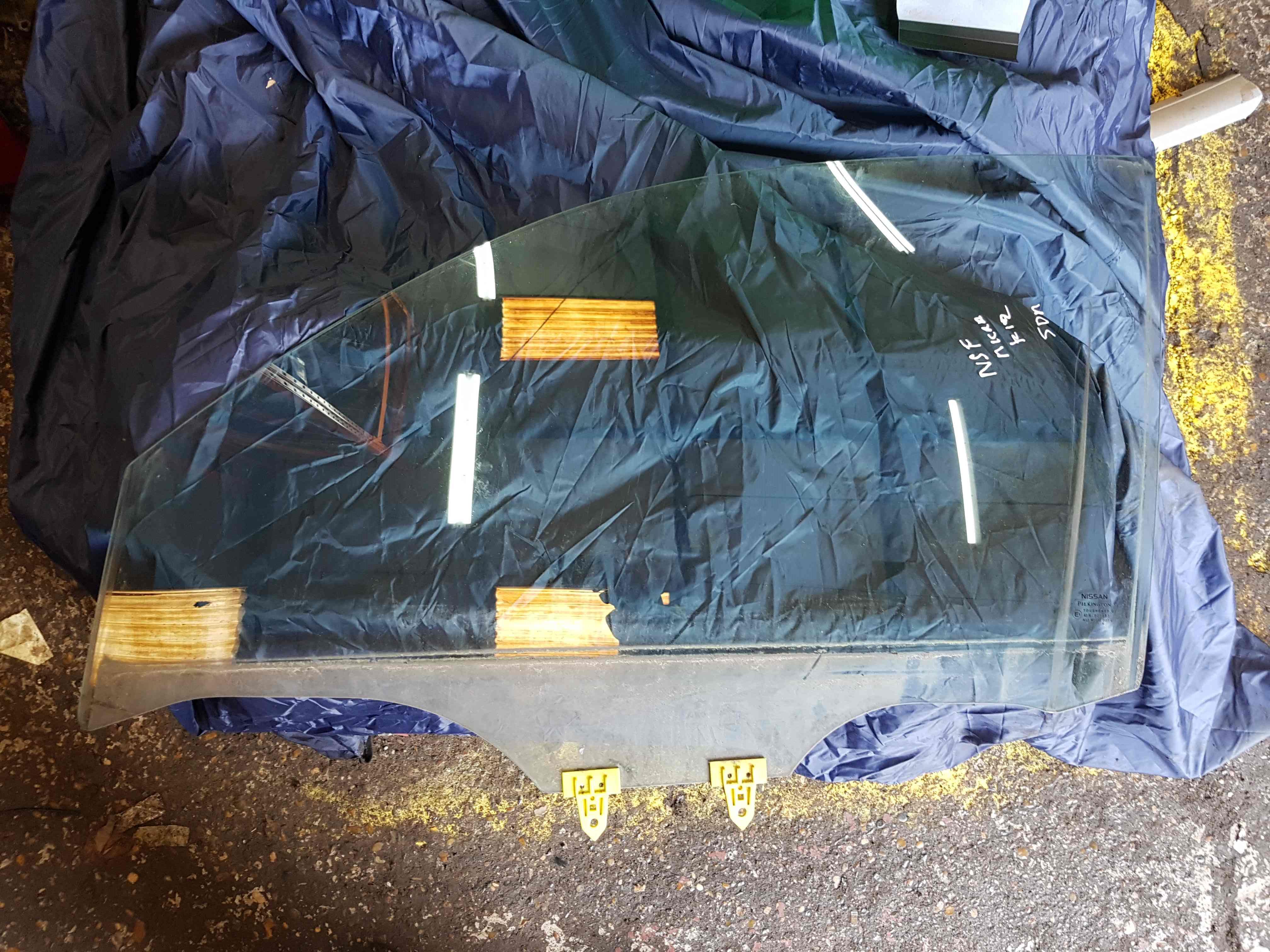 Thumb 4 Nissan Micra K12 2002-2010 Passenger NSF Front Window Glass 5Dr