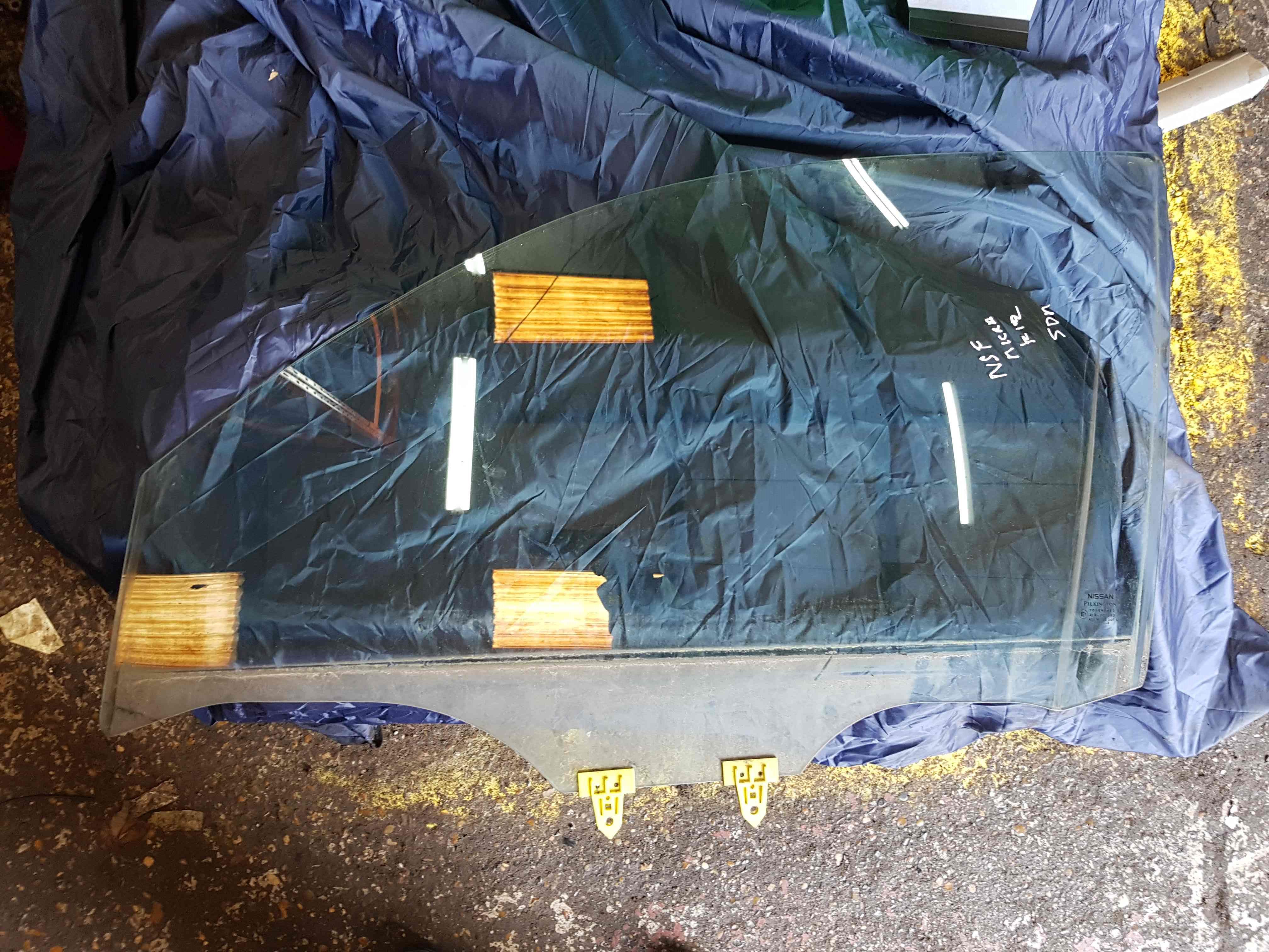 Thumb 5 Nissan Micra K12 2002-2010 Passenger NSF Front Window Glass 5Dr