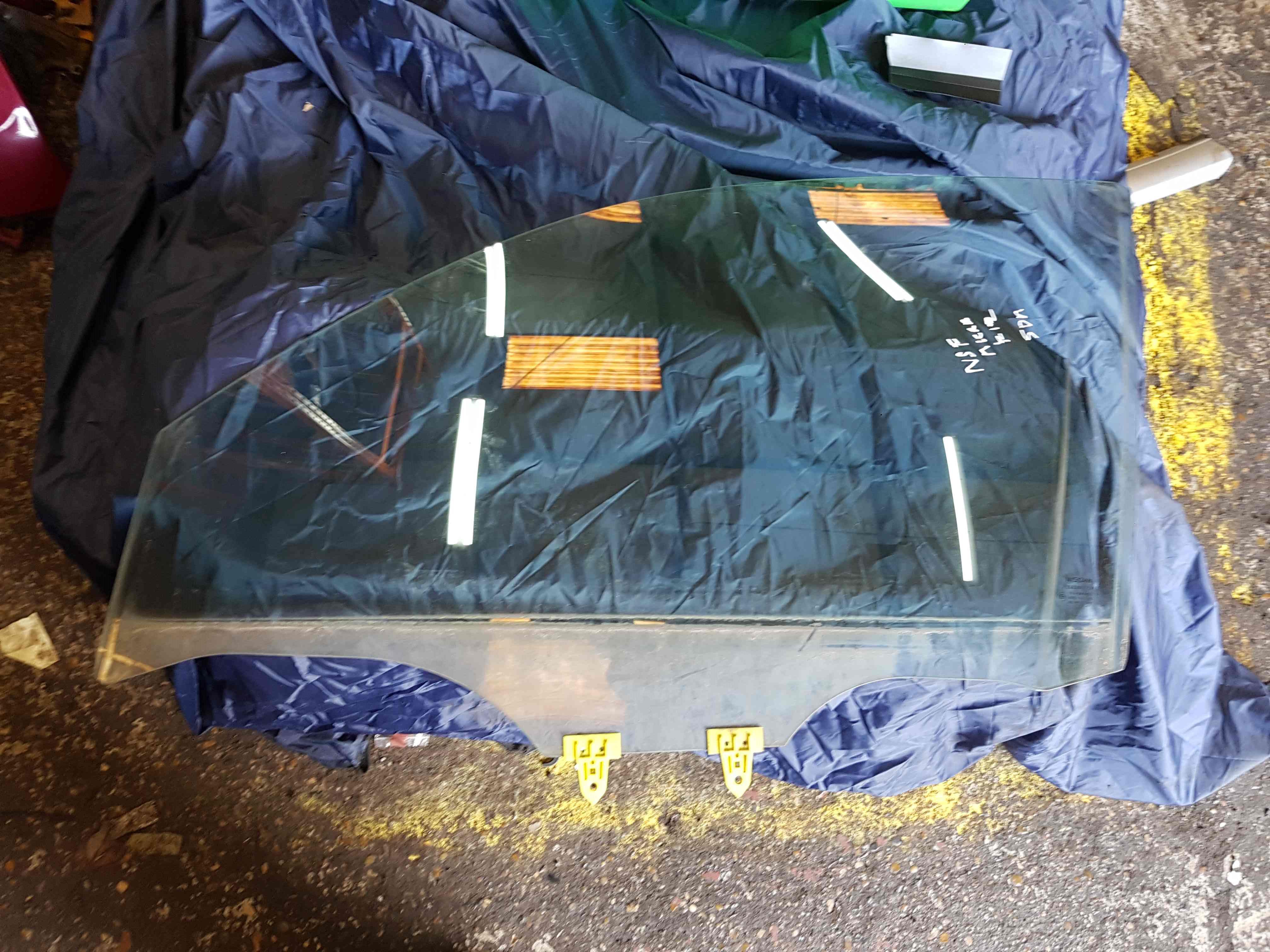 Thumb 9 Nissan Micra K12 2002-2010 Passenger NSF Front Window Glass 5Dr