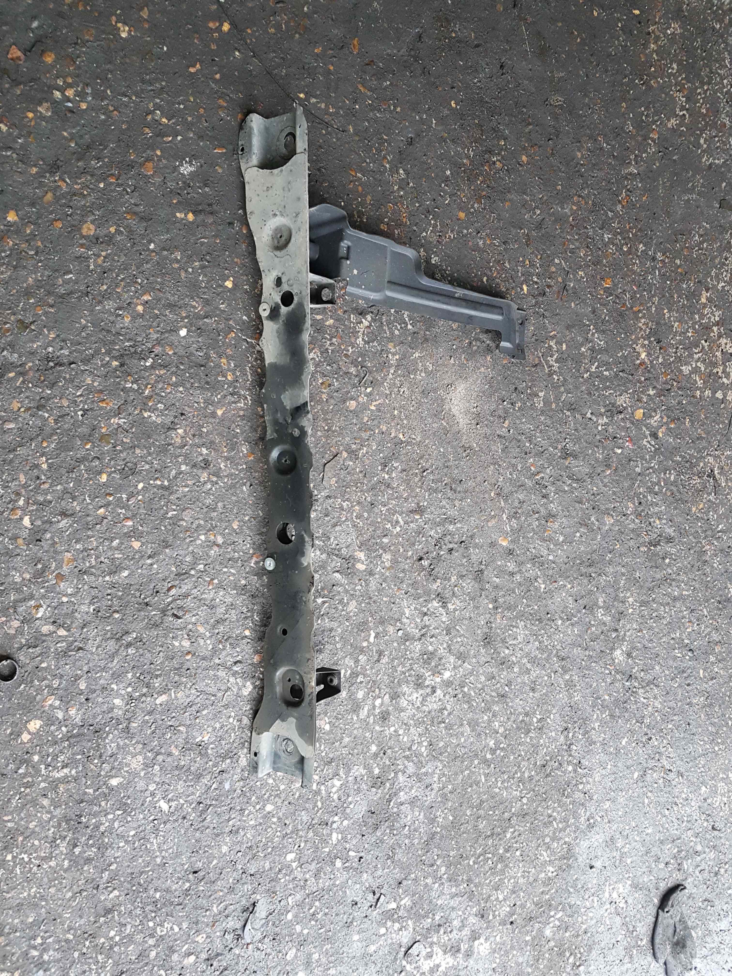 Thumb 2 Nissan Micra K12 2002-2010 Radiator Bottom Support Bracket