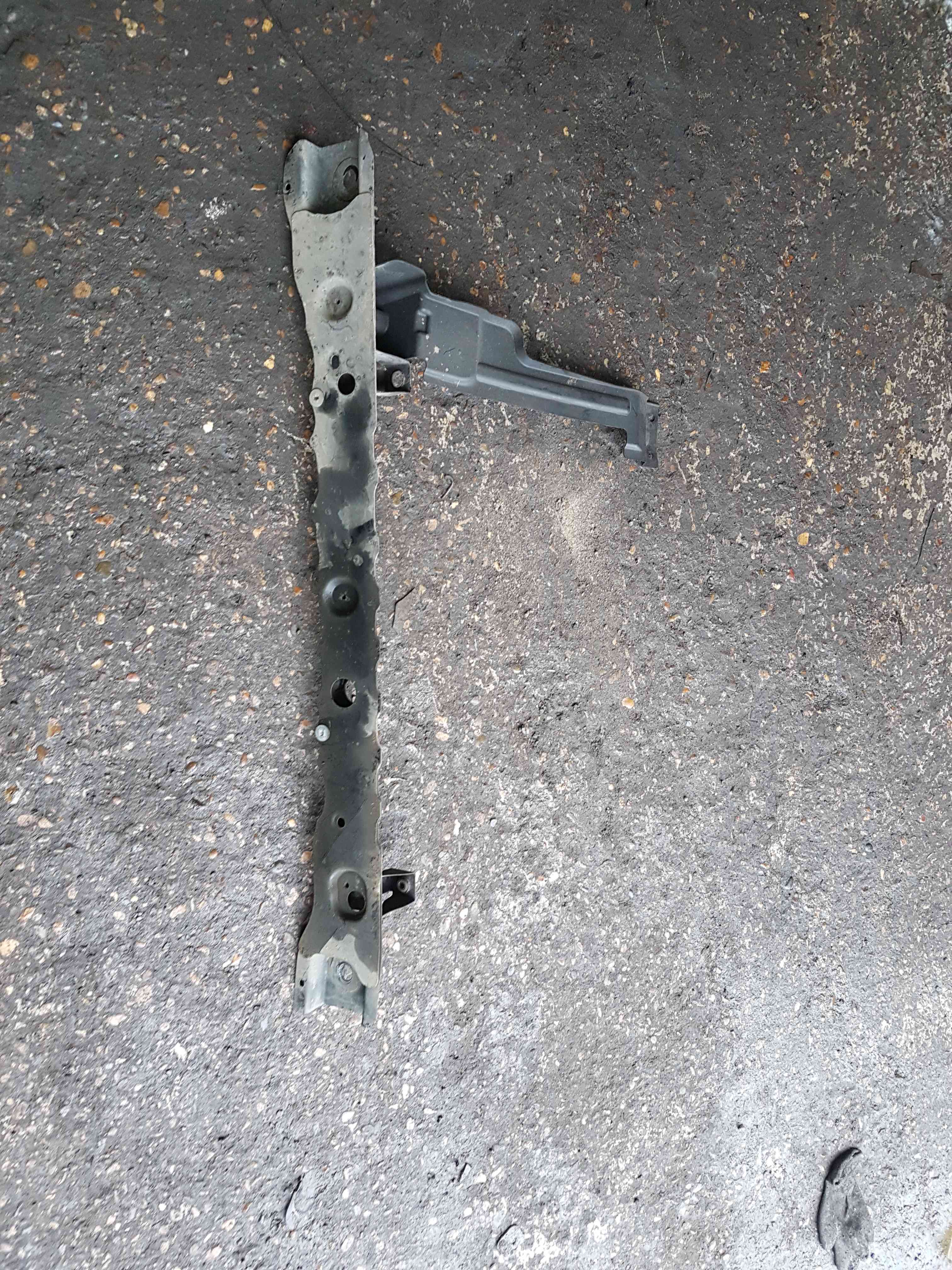 Thumb 3 Nissan Micra K12 2002-2010 Radiator Bottom Support Bracket