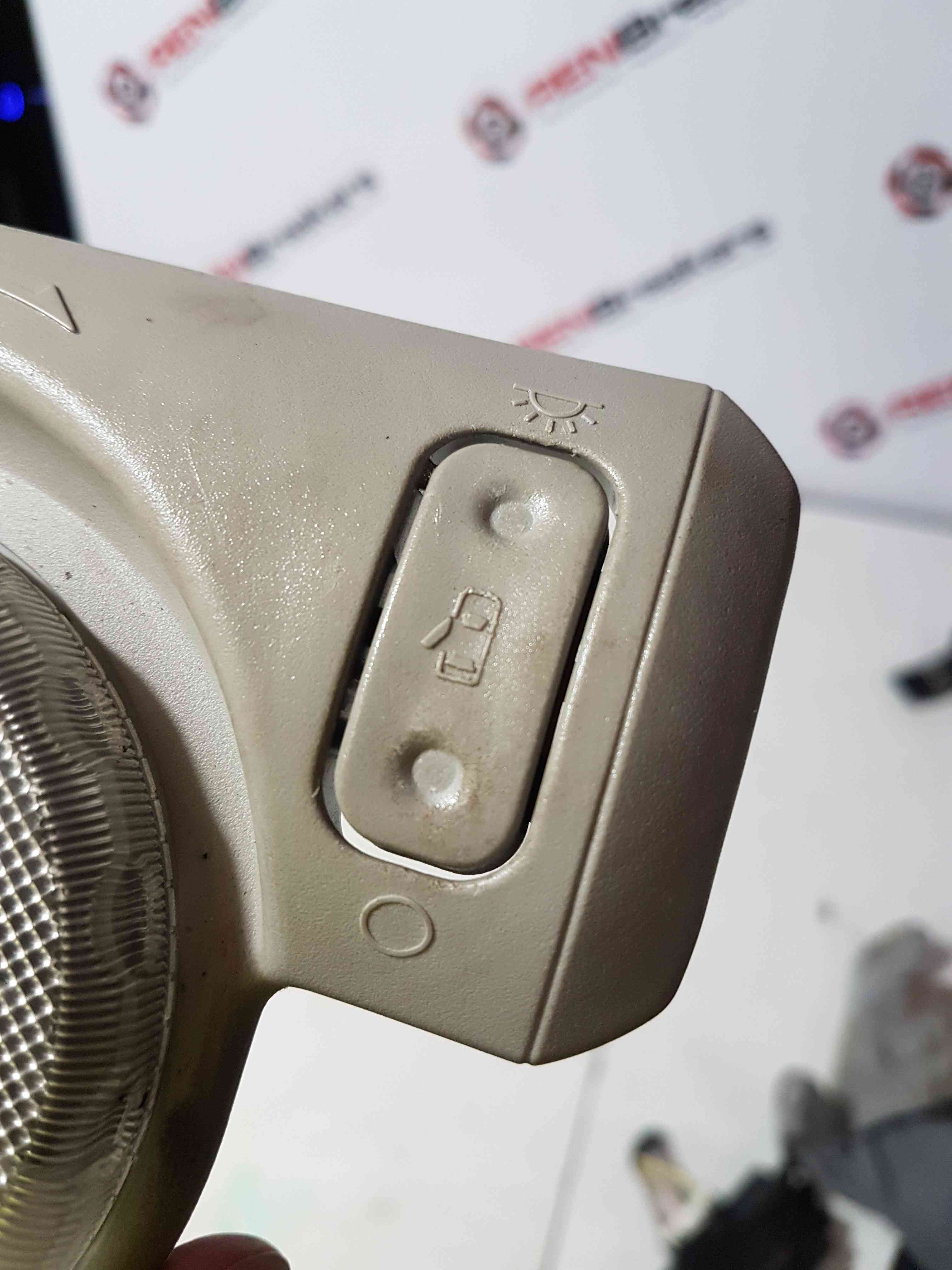 Thumb 4 Nissan Micra K12 2002-2010 Roof Interior Light