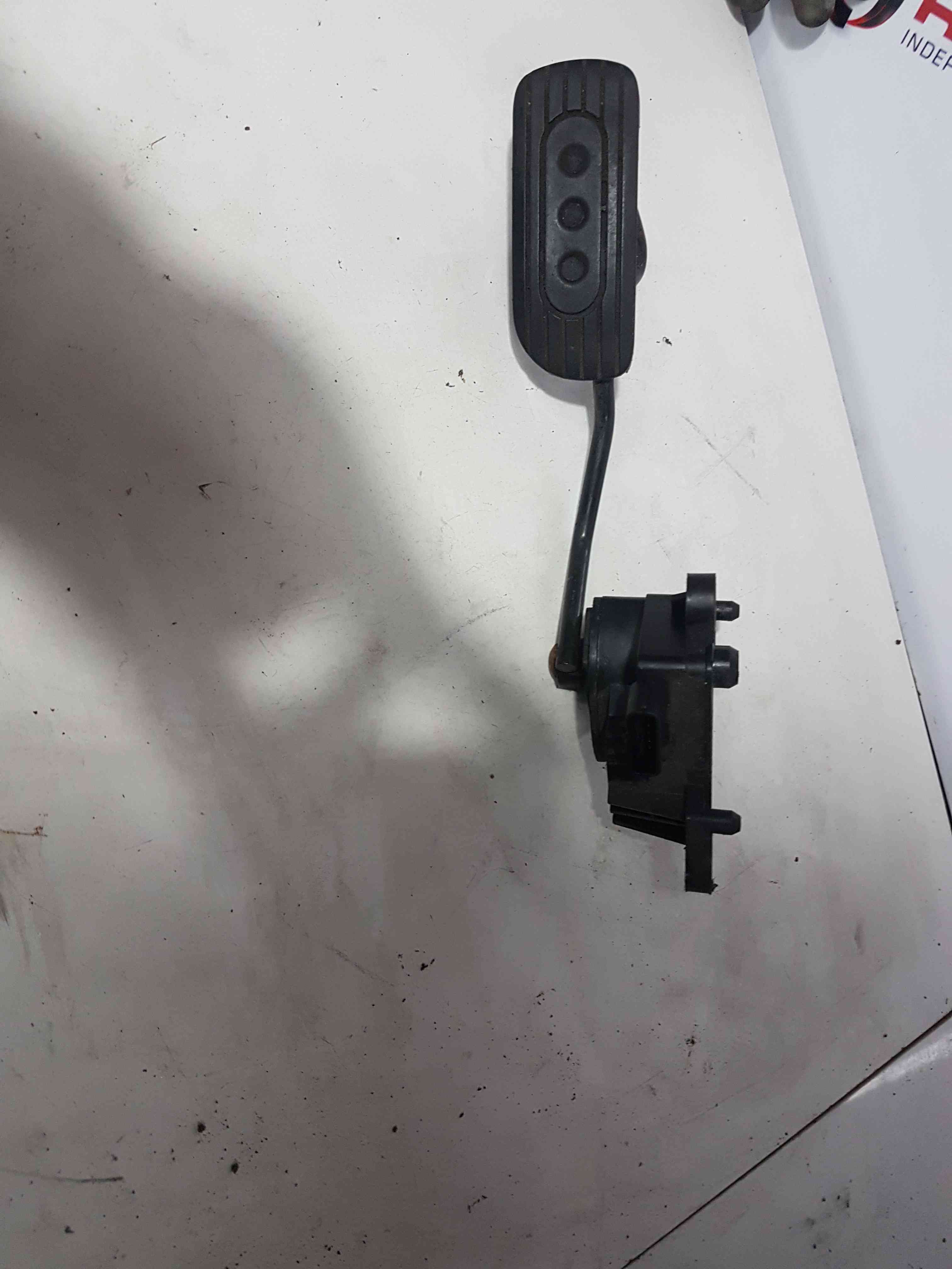 Thumb 3 Nissan Micra K12 2002-2010 Throttle Pedal Accelerator 18002Ax600