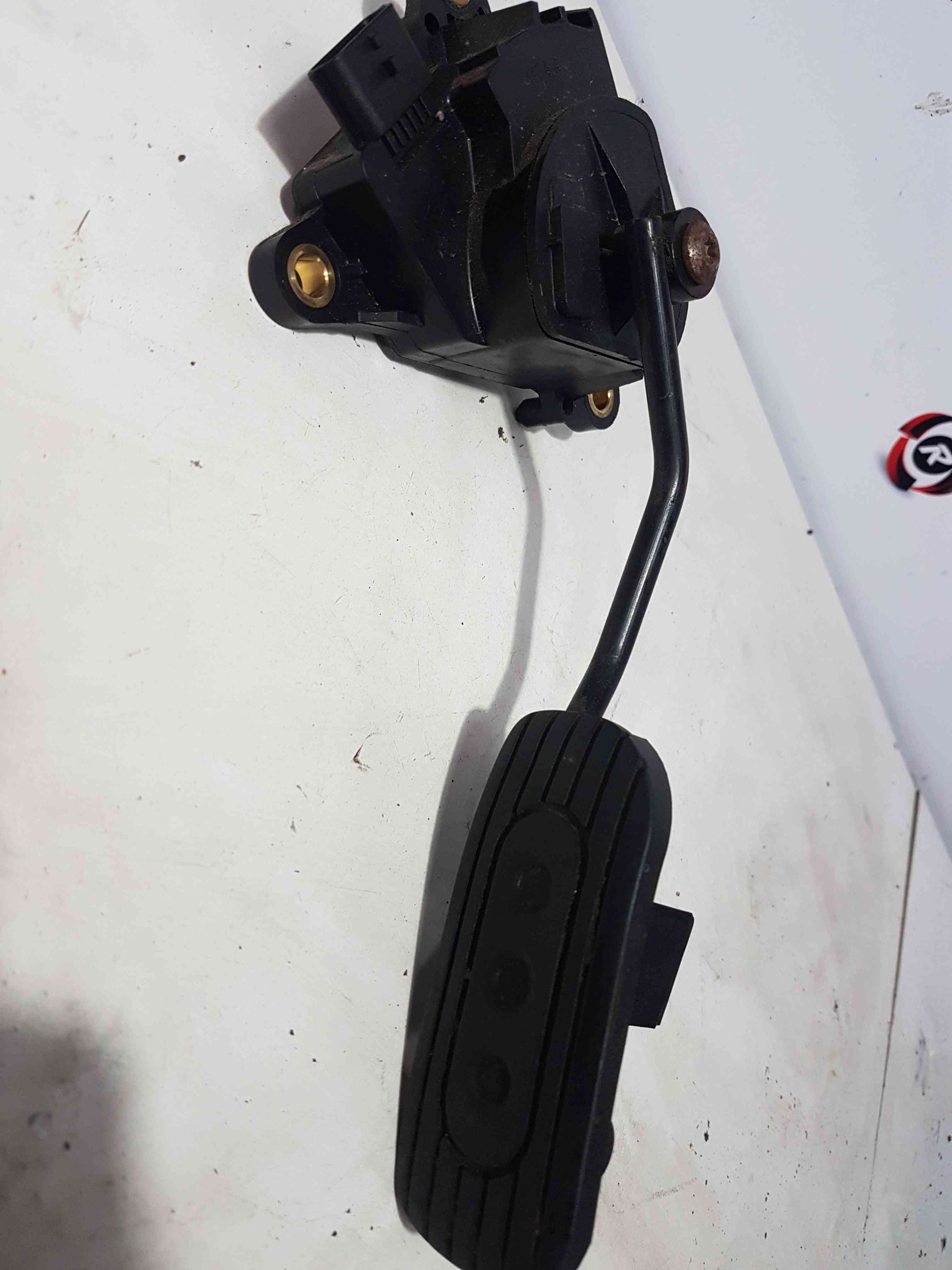 Thumb 7 Nissan Micra K12 2002-2010 Throttle Pedal Accelerator 18002Ax600