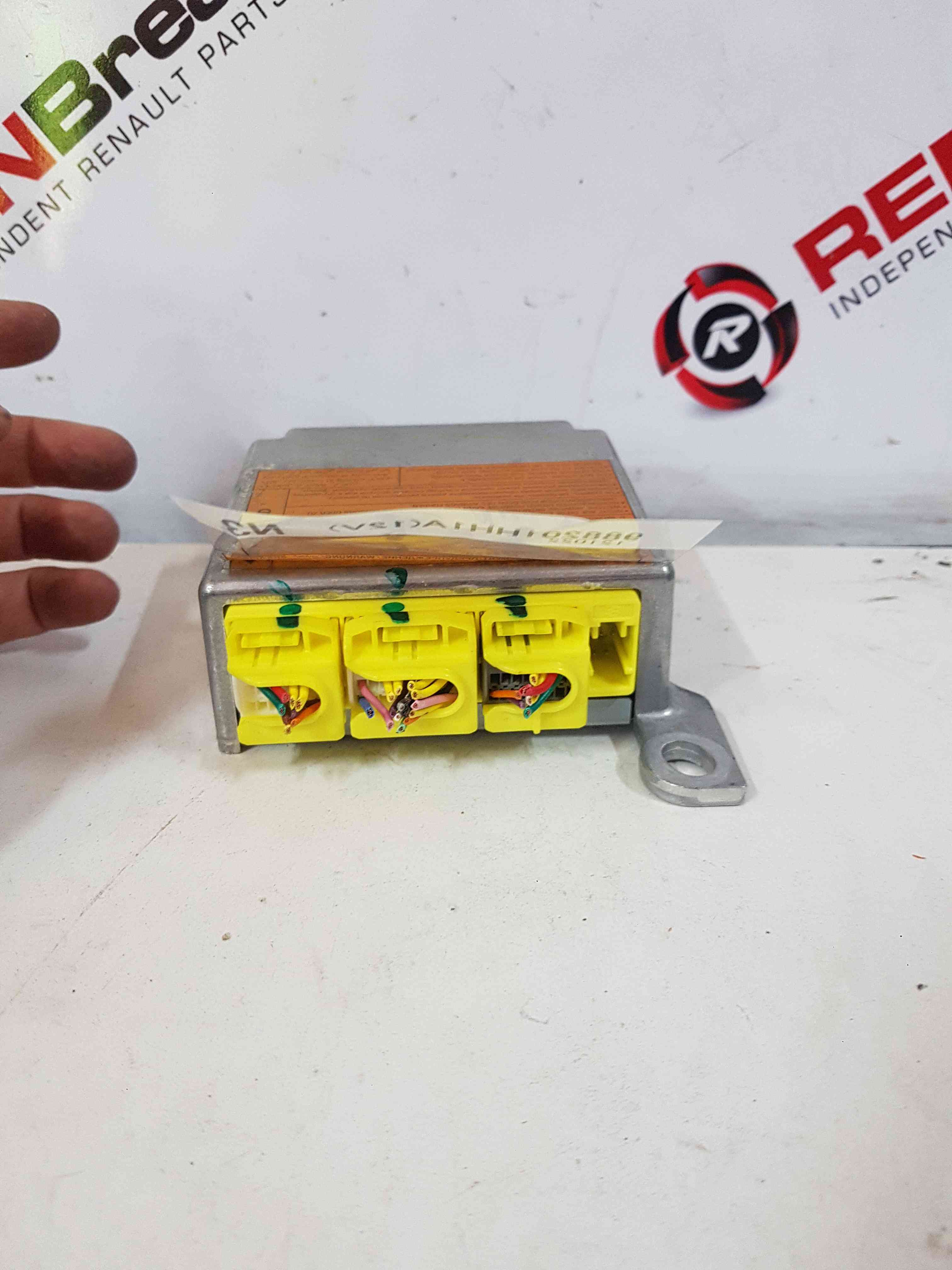 Thumb 4 Nissan Micra K13 2010-2017 Airbag ECU Computer Module 988201Hh1a 284B13HA1E