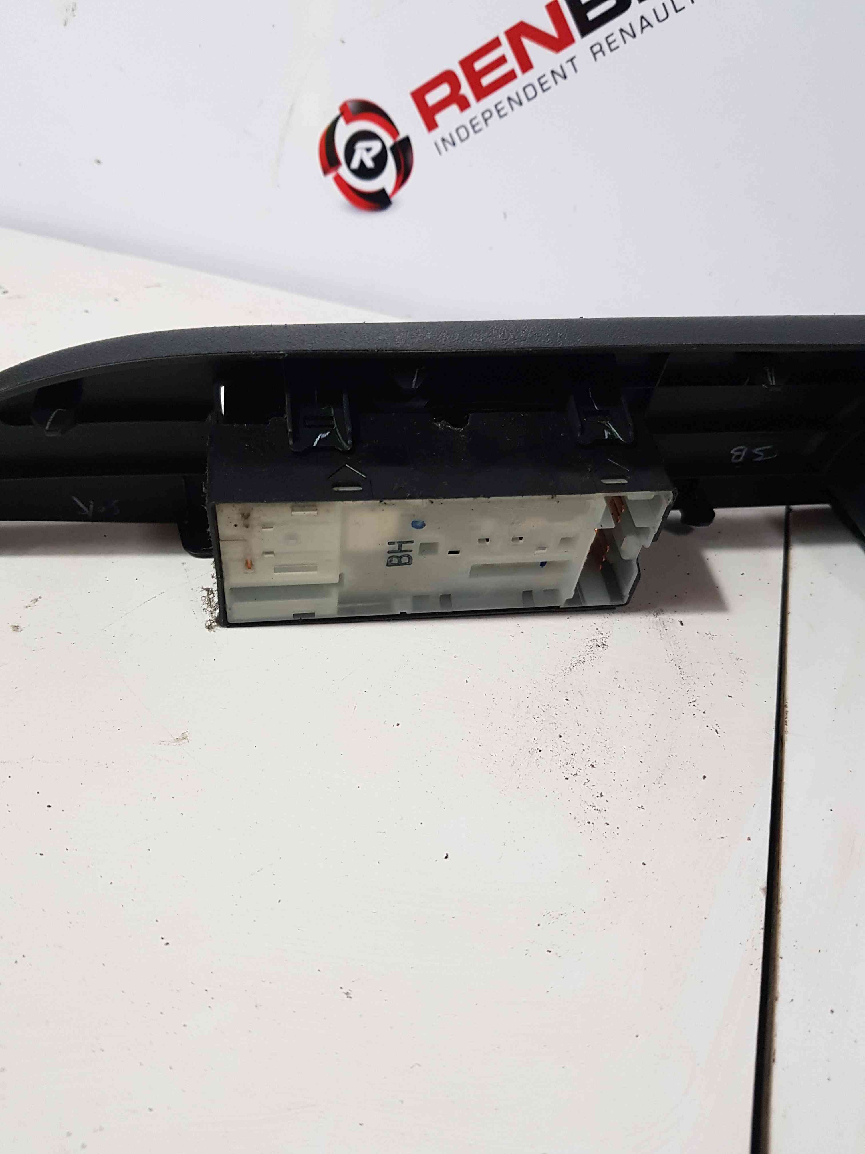 Thumb 5 Nissan Micra K13 2010-2017 Drivers OSF Front Window Switch Panel