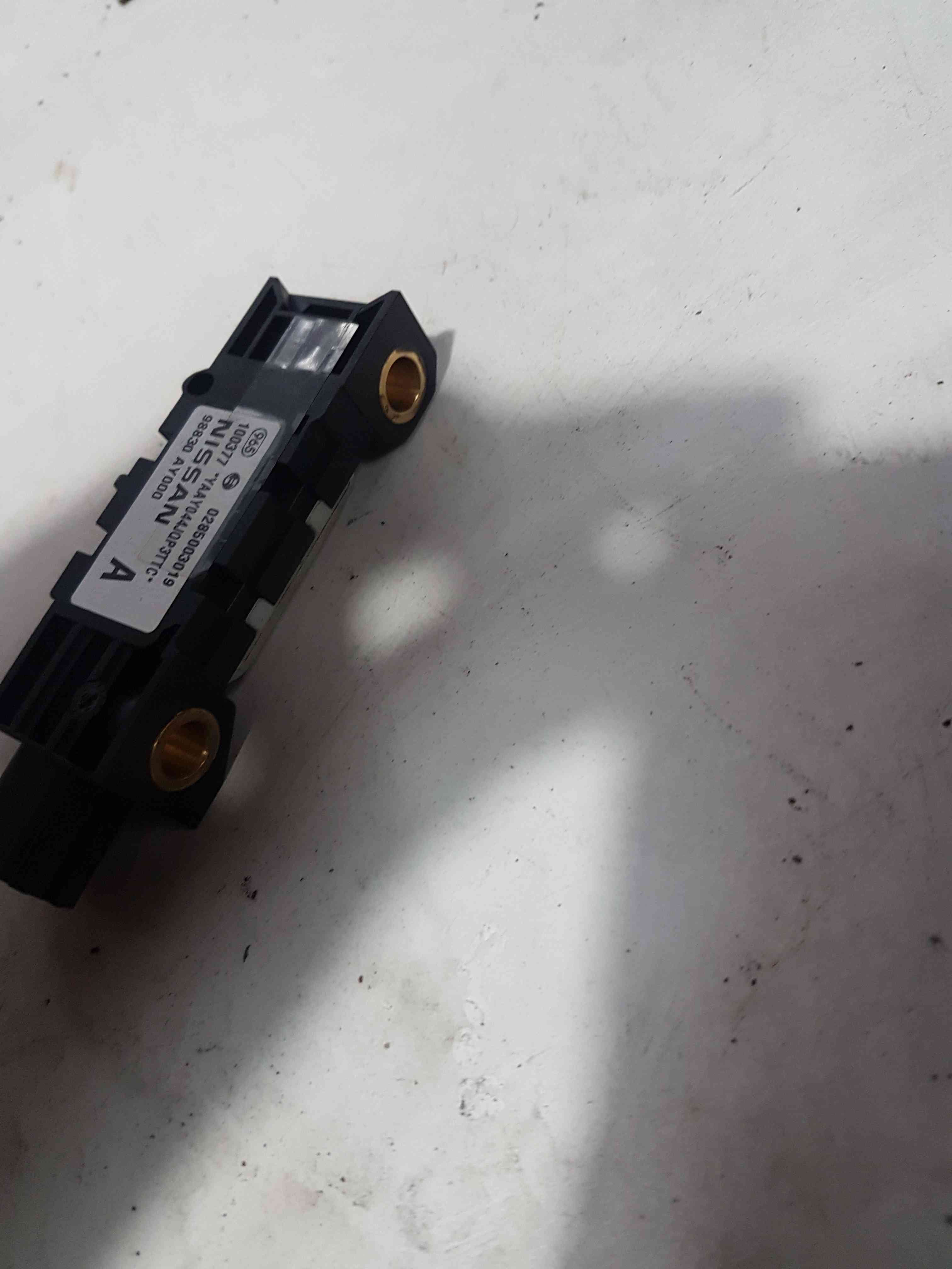 Thumb 3 Nissan Micra Note K12 2002-2010 Airbag Sensor 98830Ay000.0285003019