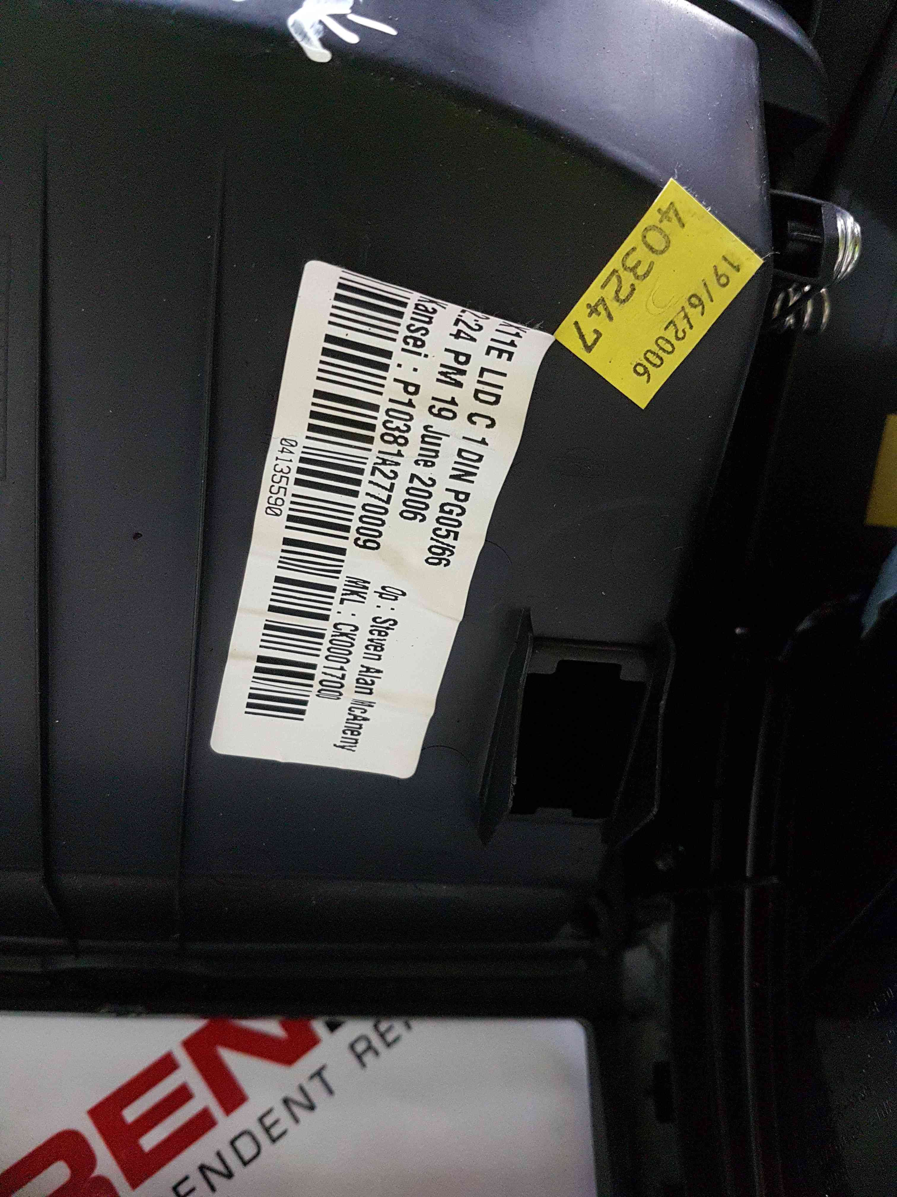 Thumb 10 Nissan Note E11 2005-2012 Centre TOP Box Vents Surround 682609u000