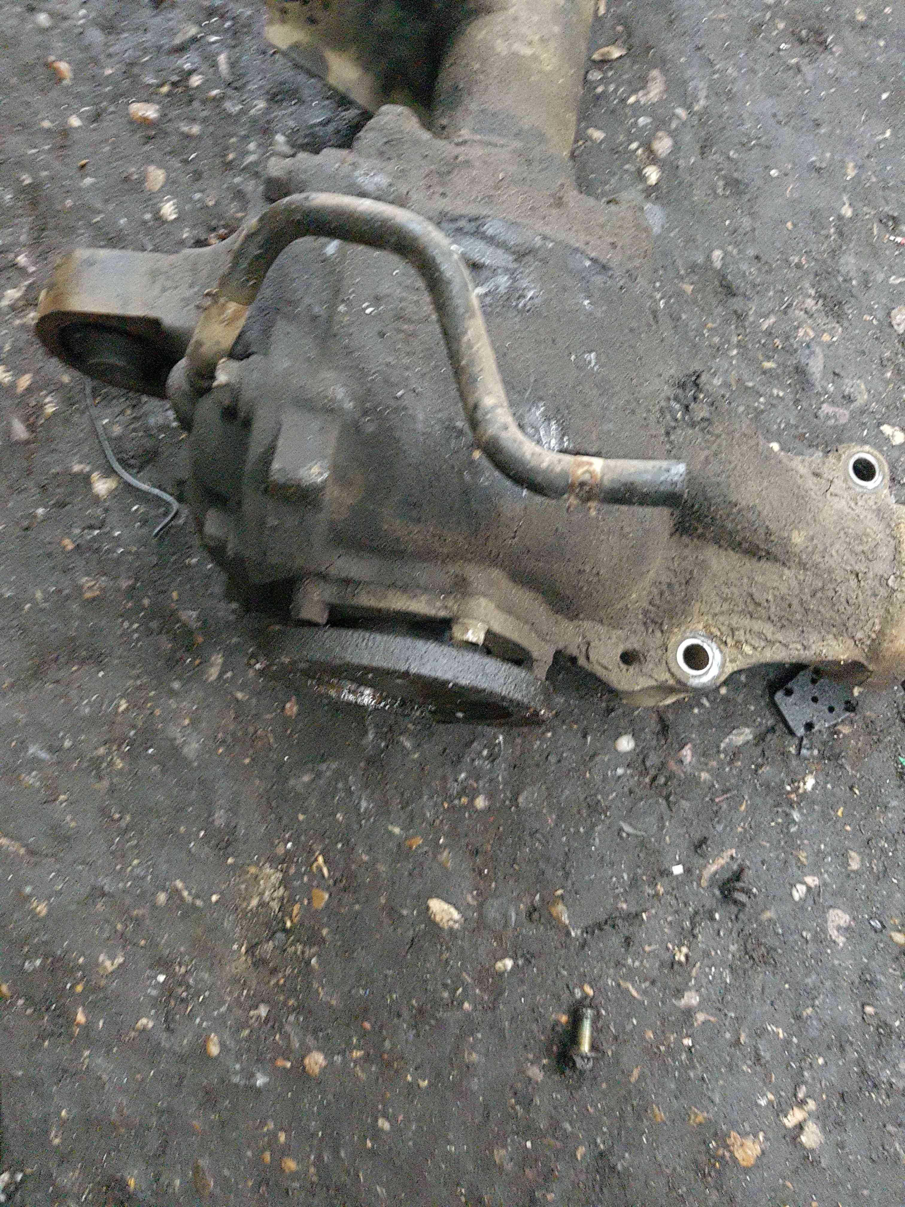 Thumb 3 Nissan Navara 2.5L D22 2002-2005 Manual Front Differential