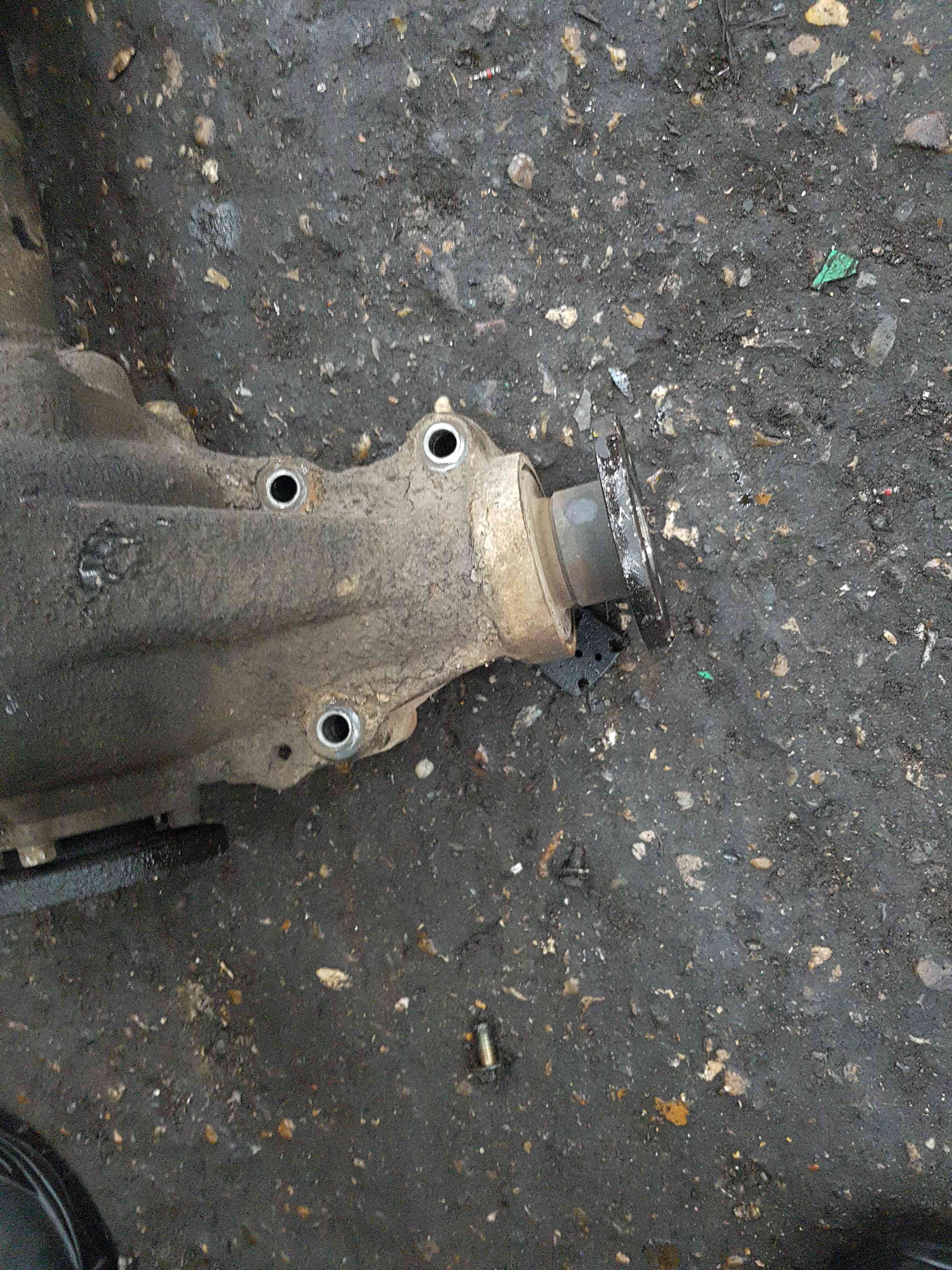 Thumb 4 Nissan Navara 2.5L D22 2002-2005 Manual Front Differential
