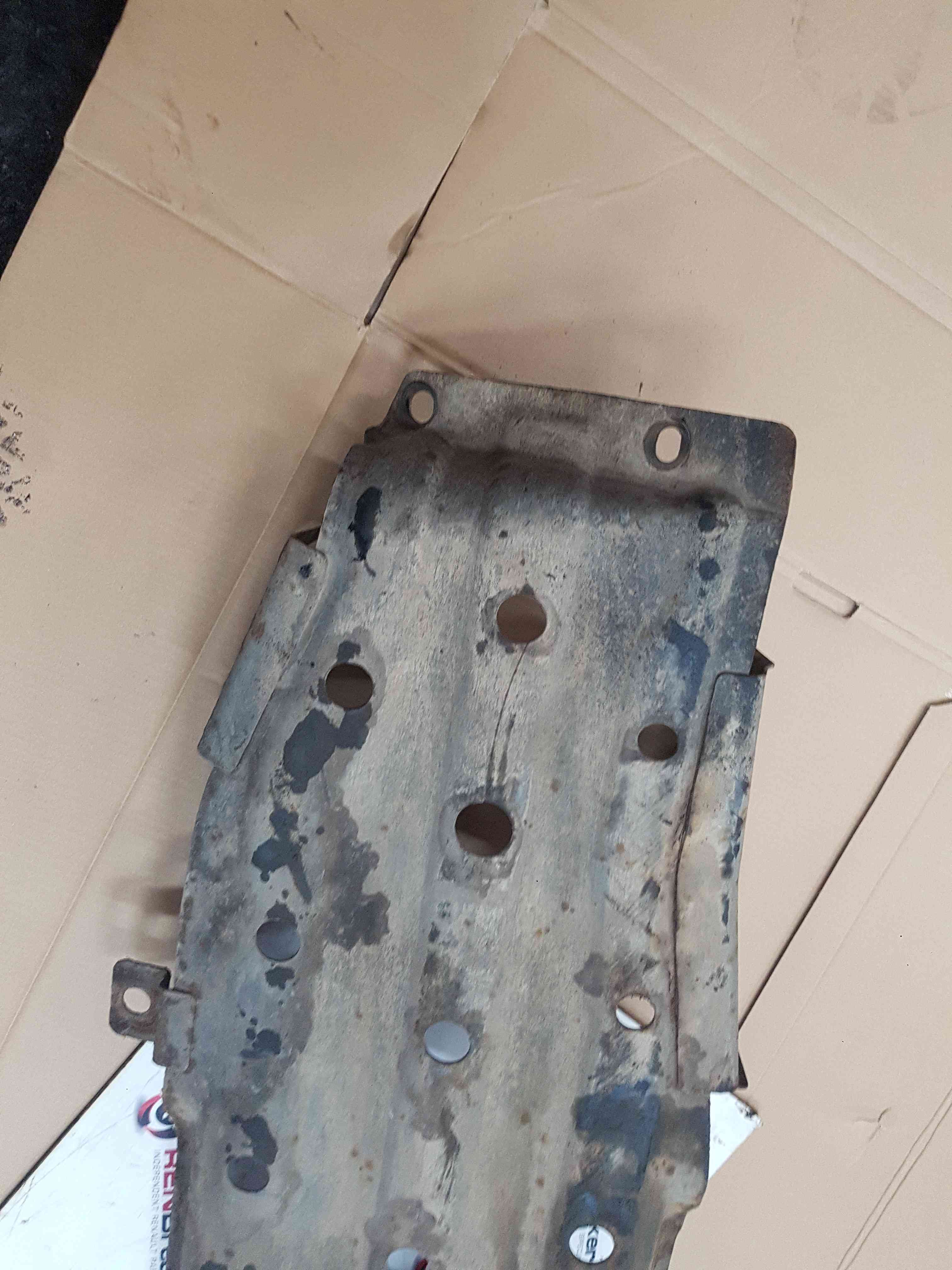 Thumb 2 Nissan Navara D22 2002-2005  Fuel Tank Under Tray