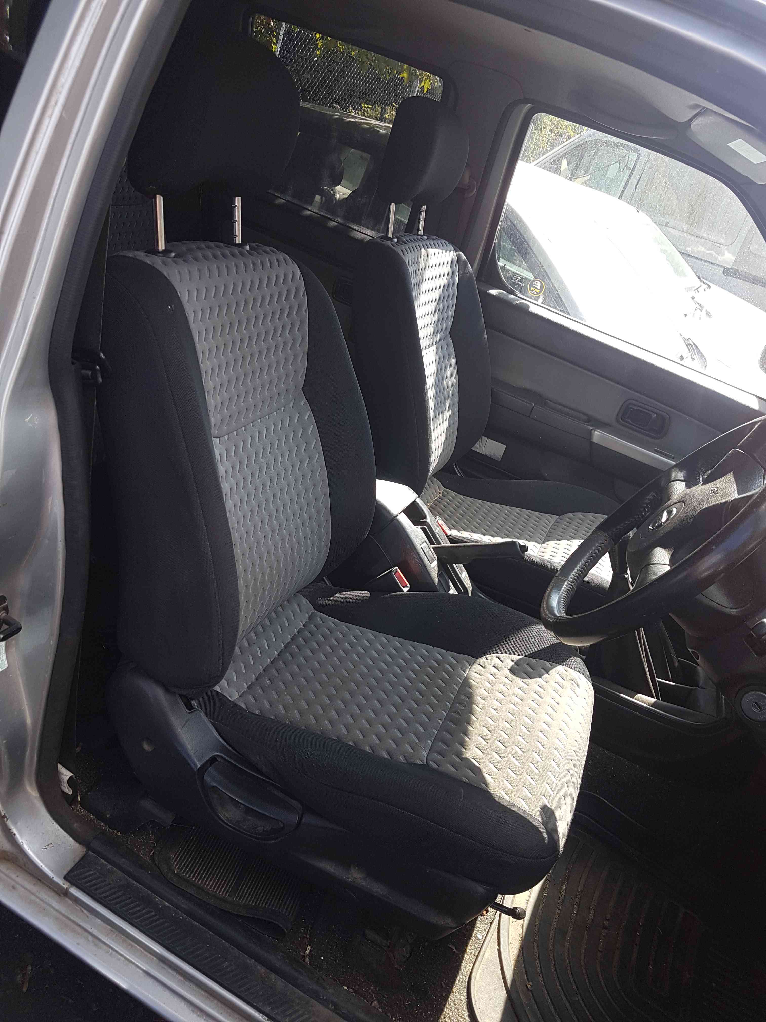 Thumb 3 Nissan Navara D22 2002-2005 Double CAB Seats Front Rear Seats Driver Passenger
