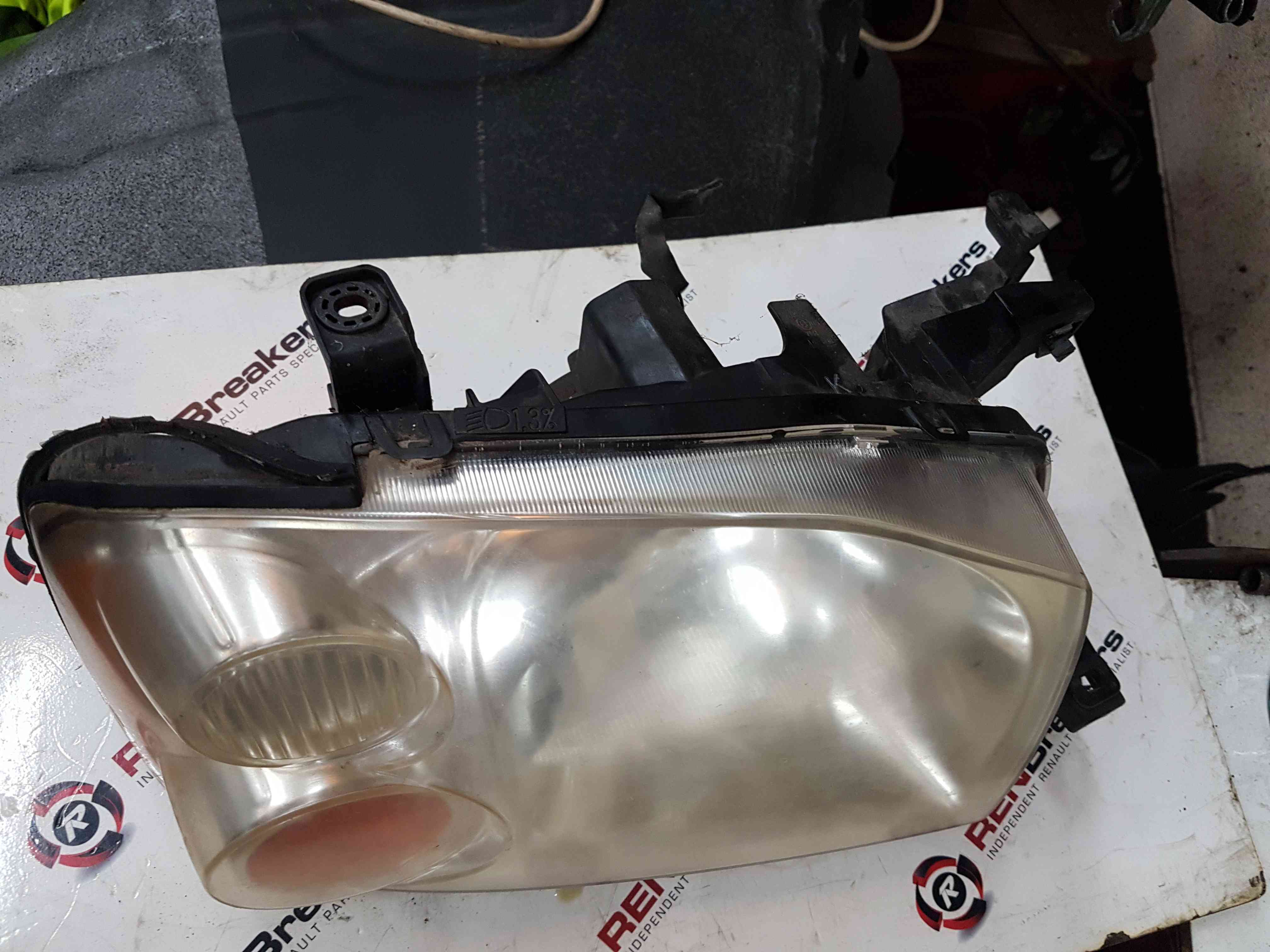Thumb 5 Nissan Navara D22 2002-2005 Drivers OSF Front Headlight