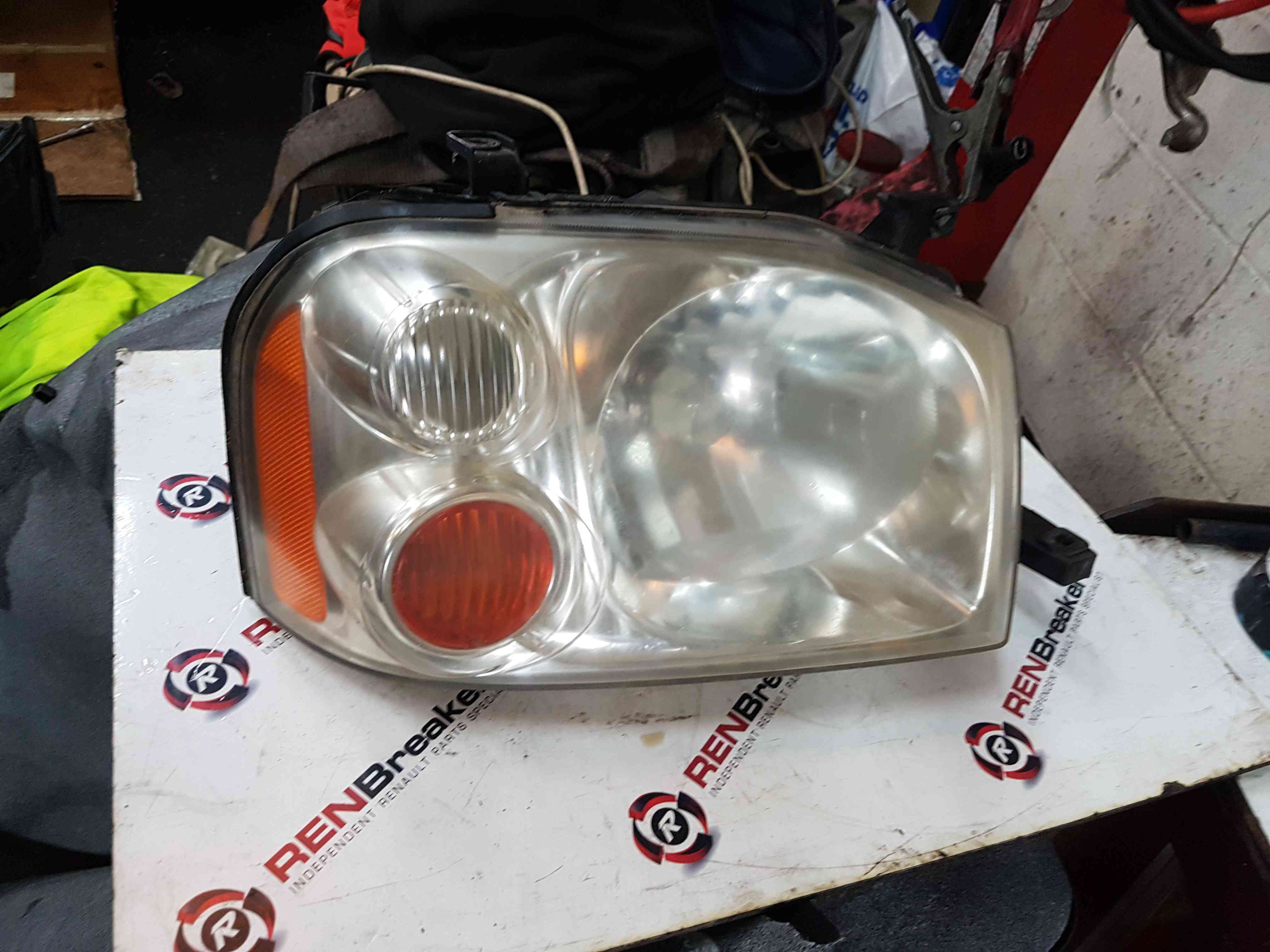 Thumb 8 Nissan Navara D22 2002-2005 Drivers OSF Front Headlight