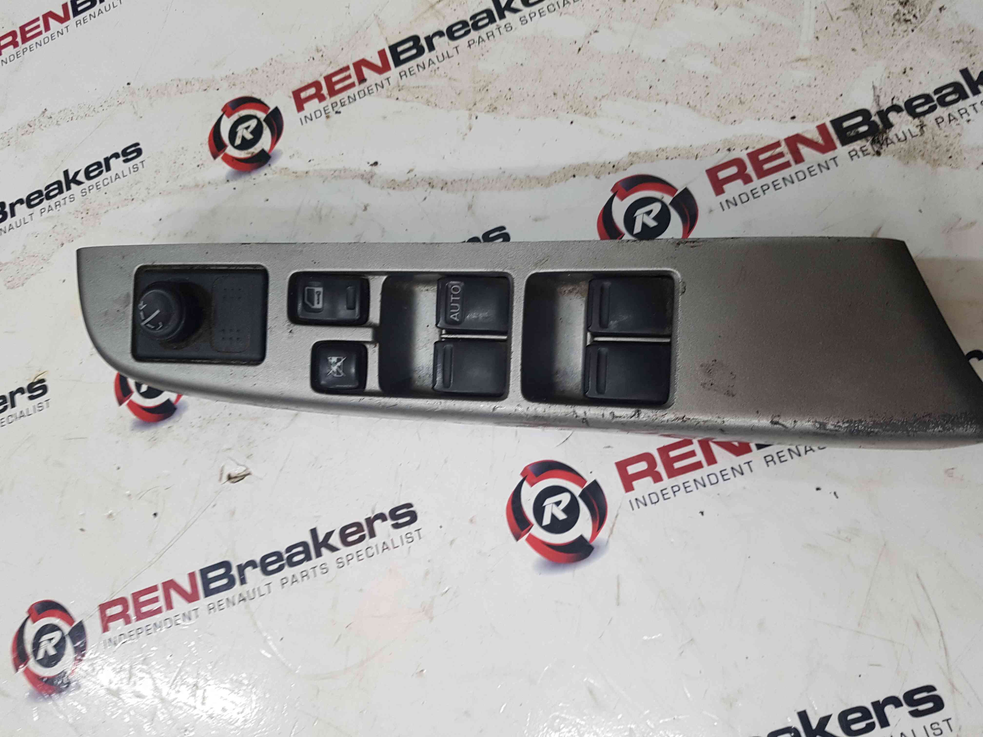 Thumb 2 Nissan Navara D22 2002-2005 Drivers OSF Front Window Switch Panel 80960VJ200