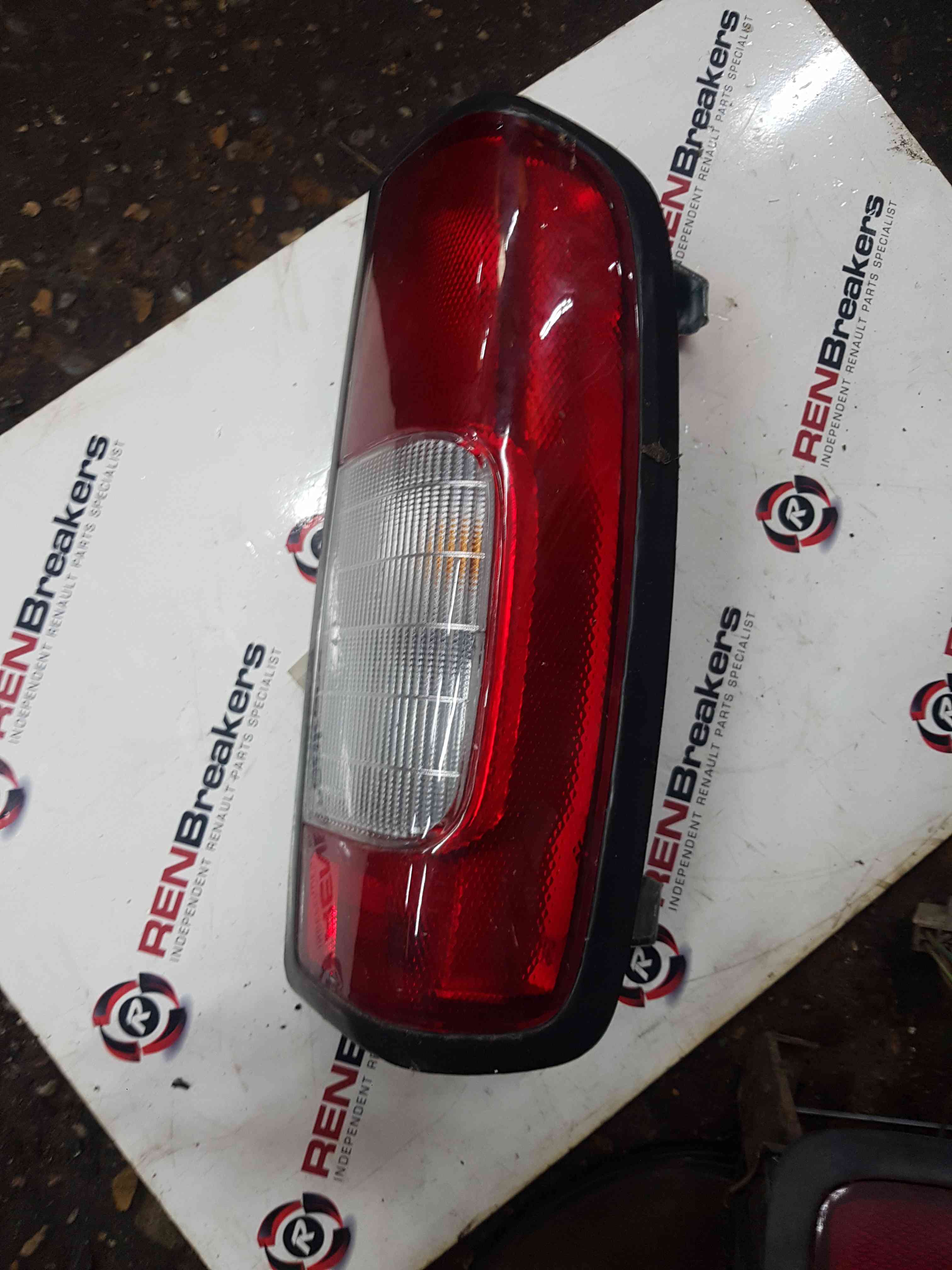 Thumb 5 Nissan Navara D22 2002-2005 Drivers OSR Rear Light