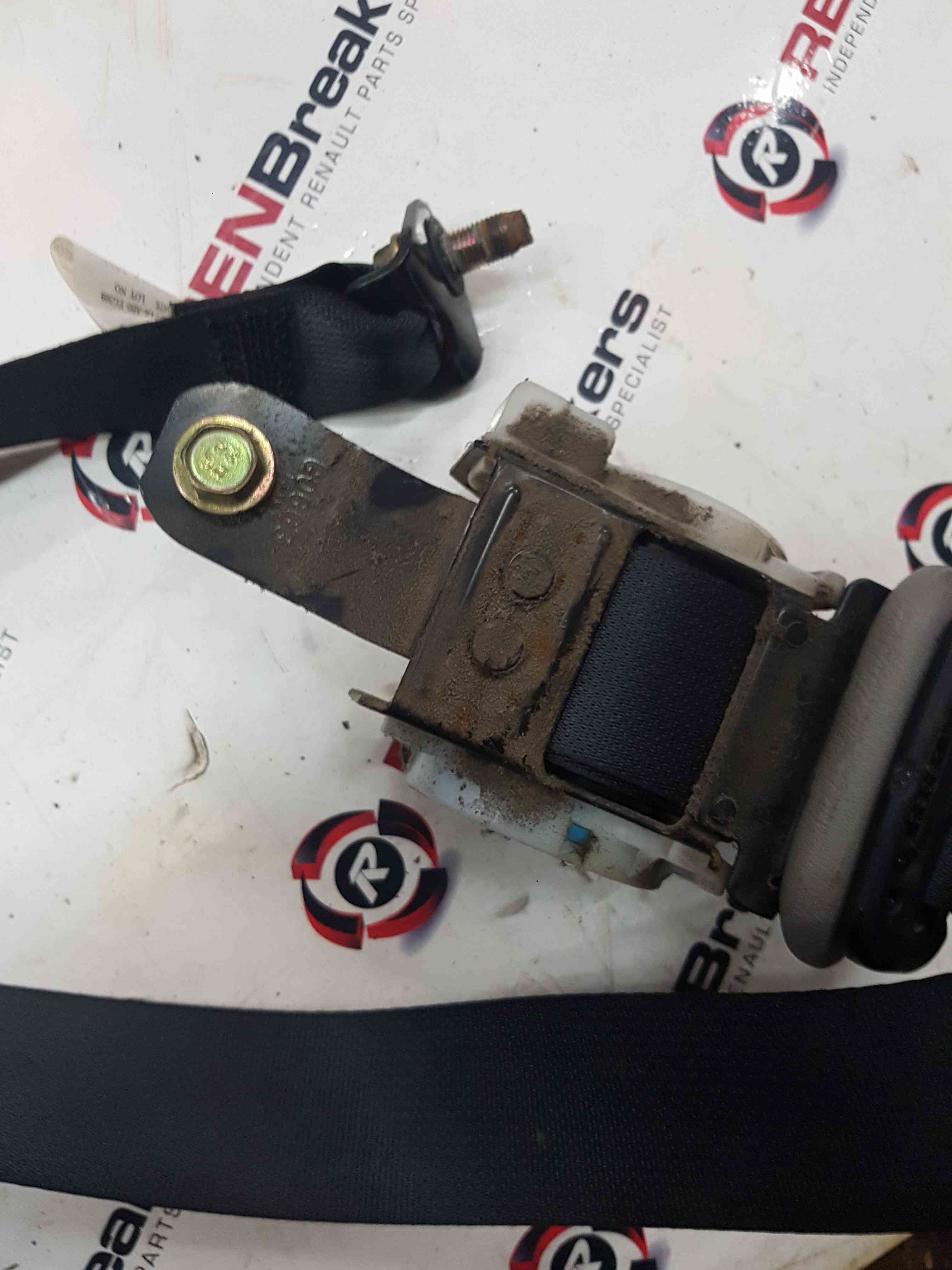 Thumb 4 Nissan Navara D22 2002-2005 Drivers OSR Rear Seat Belt
